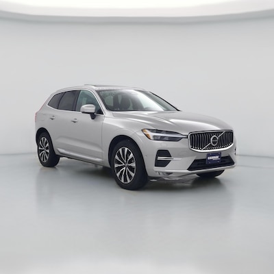 2023 Volvo XC60 B5 Plus Dark Theme