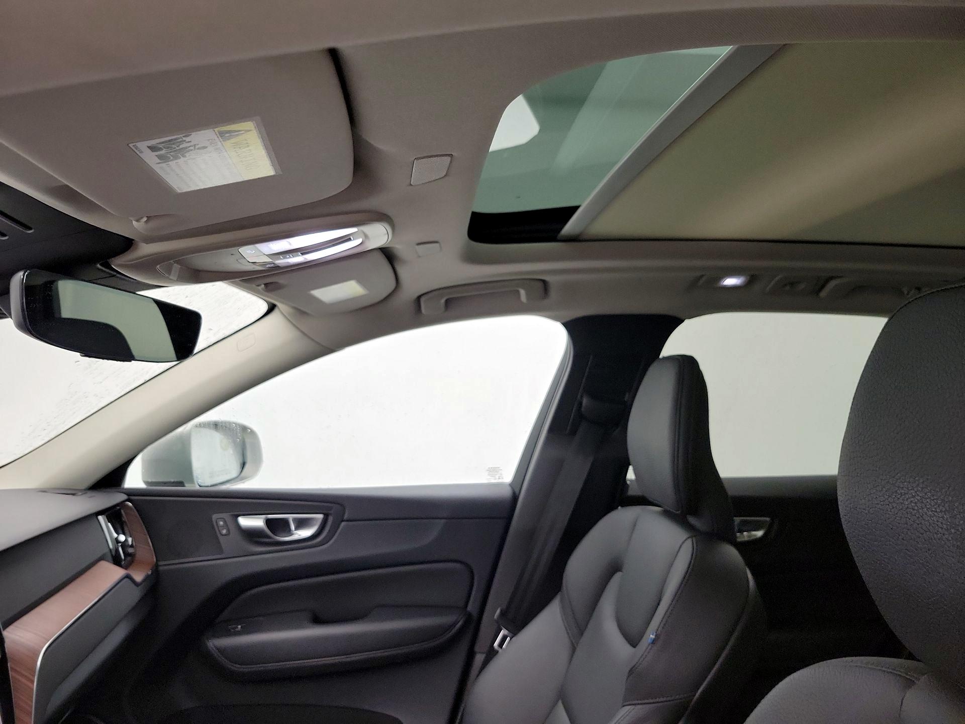 Thumbnail: 2023 Volvo XC60 - 19