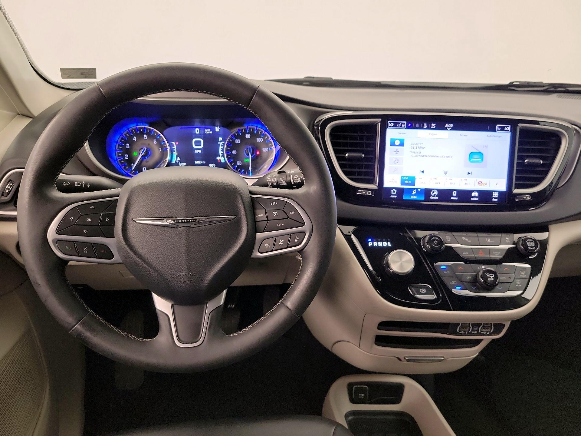 Thumbnail: 2024 Chrysler Pacifica - 10