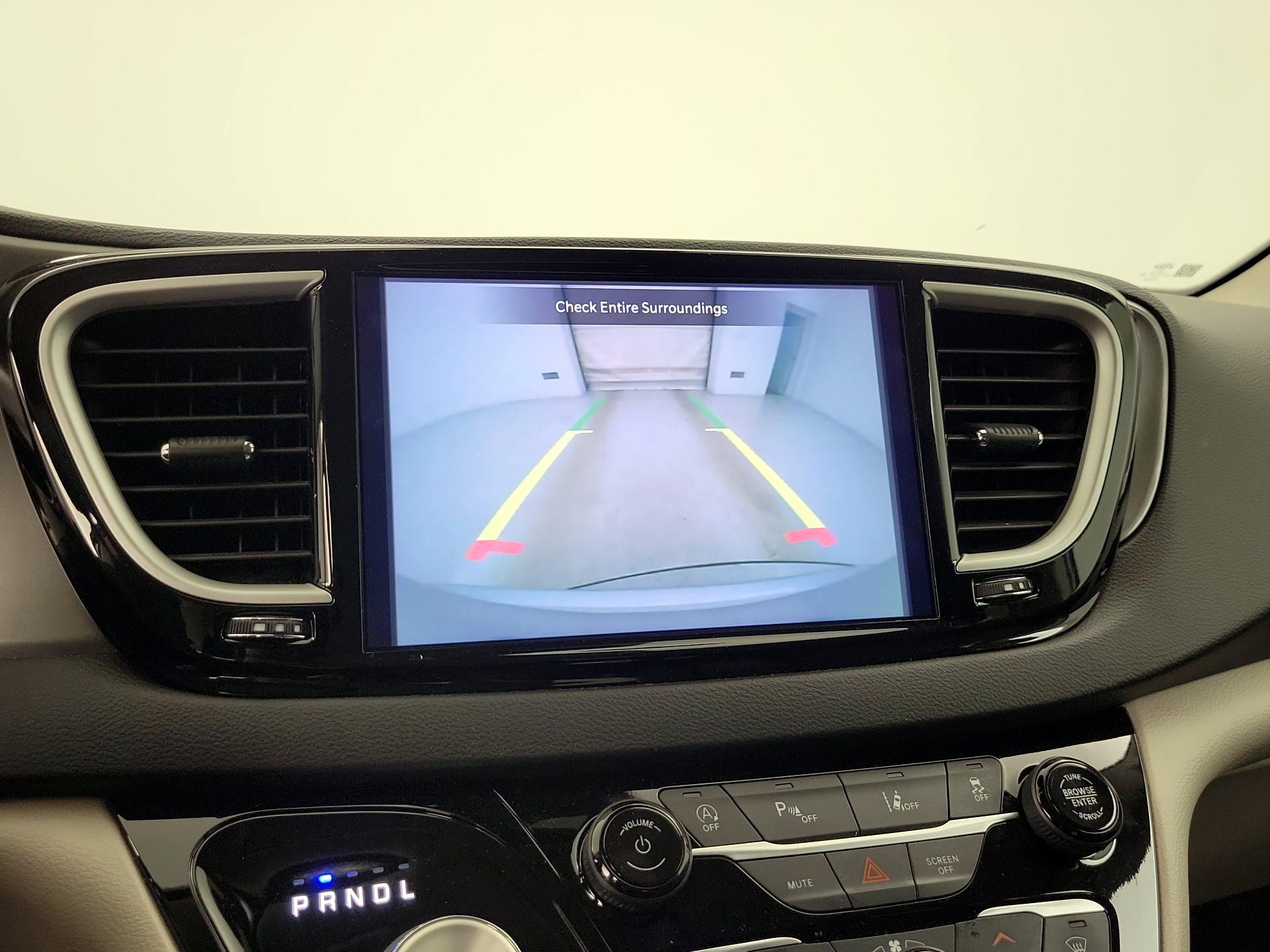 Thumbnail: 2024 Chrysler Pacifica - 14