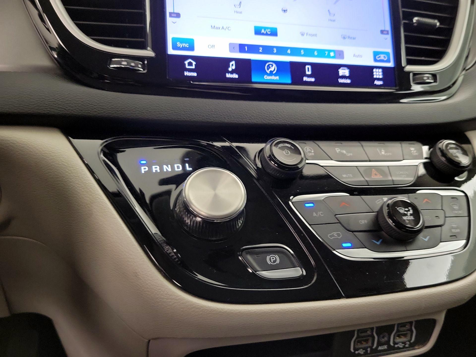 Thumbnail: 2024 Chrysler Pacifica - 17