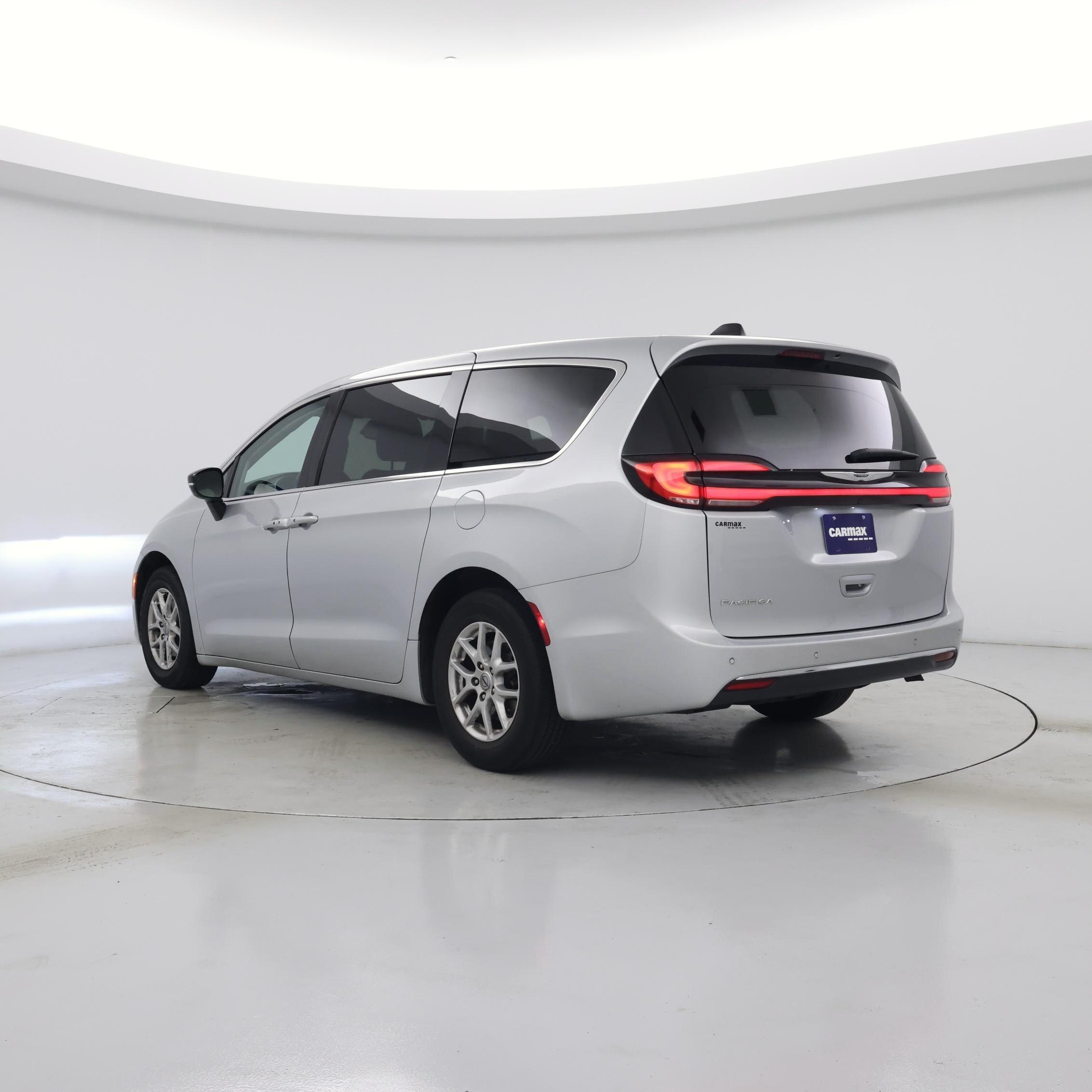 Thumbnail: 2024 Chrysler Pacifica - 2