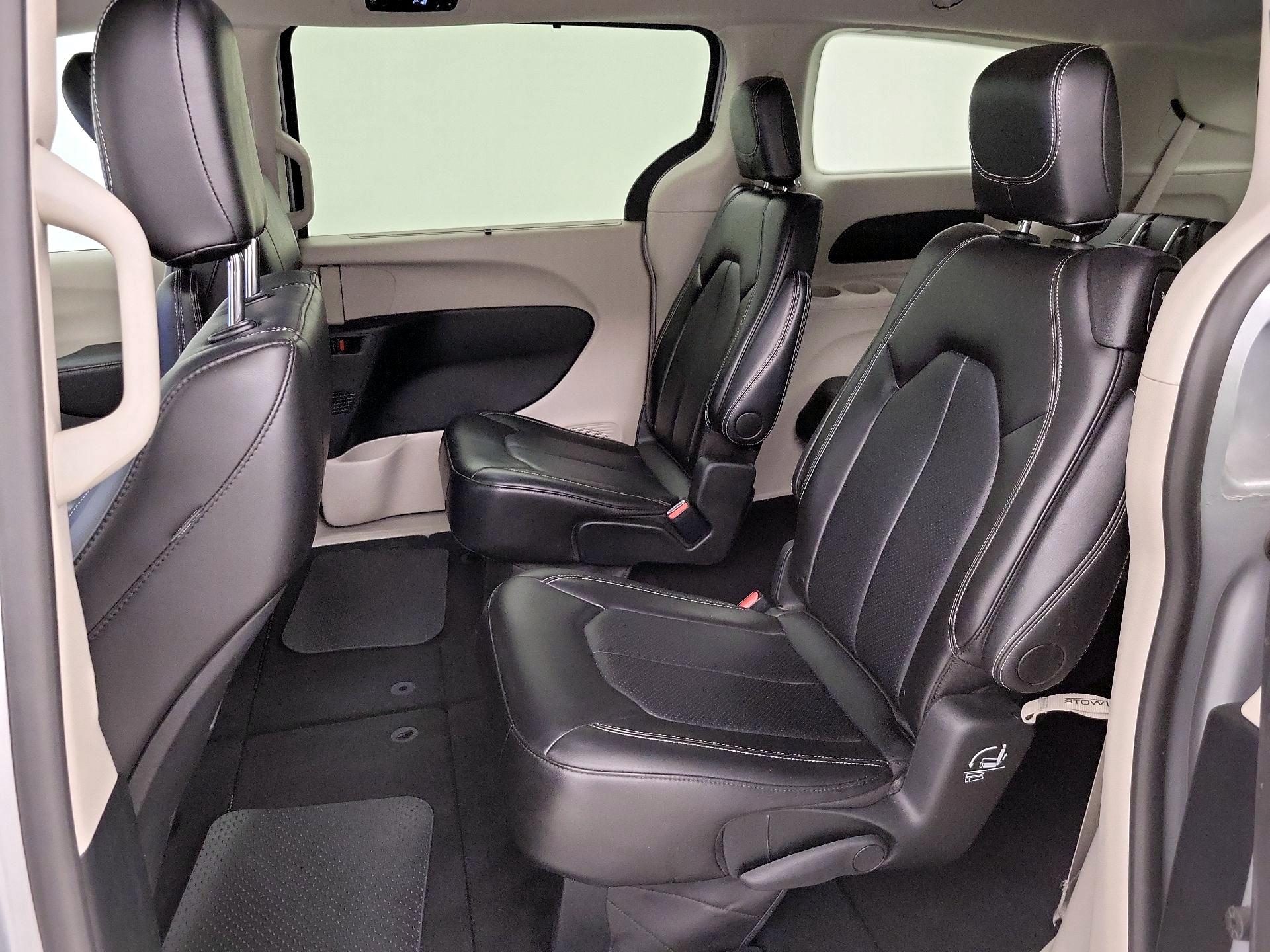 Thumbnail: 2024 Chrysler Pacifica - 19