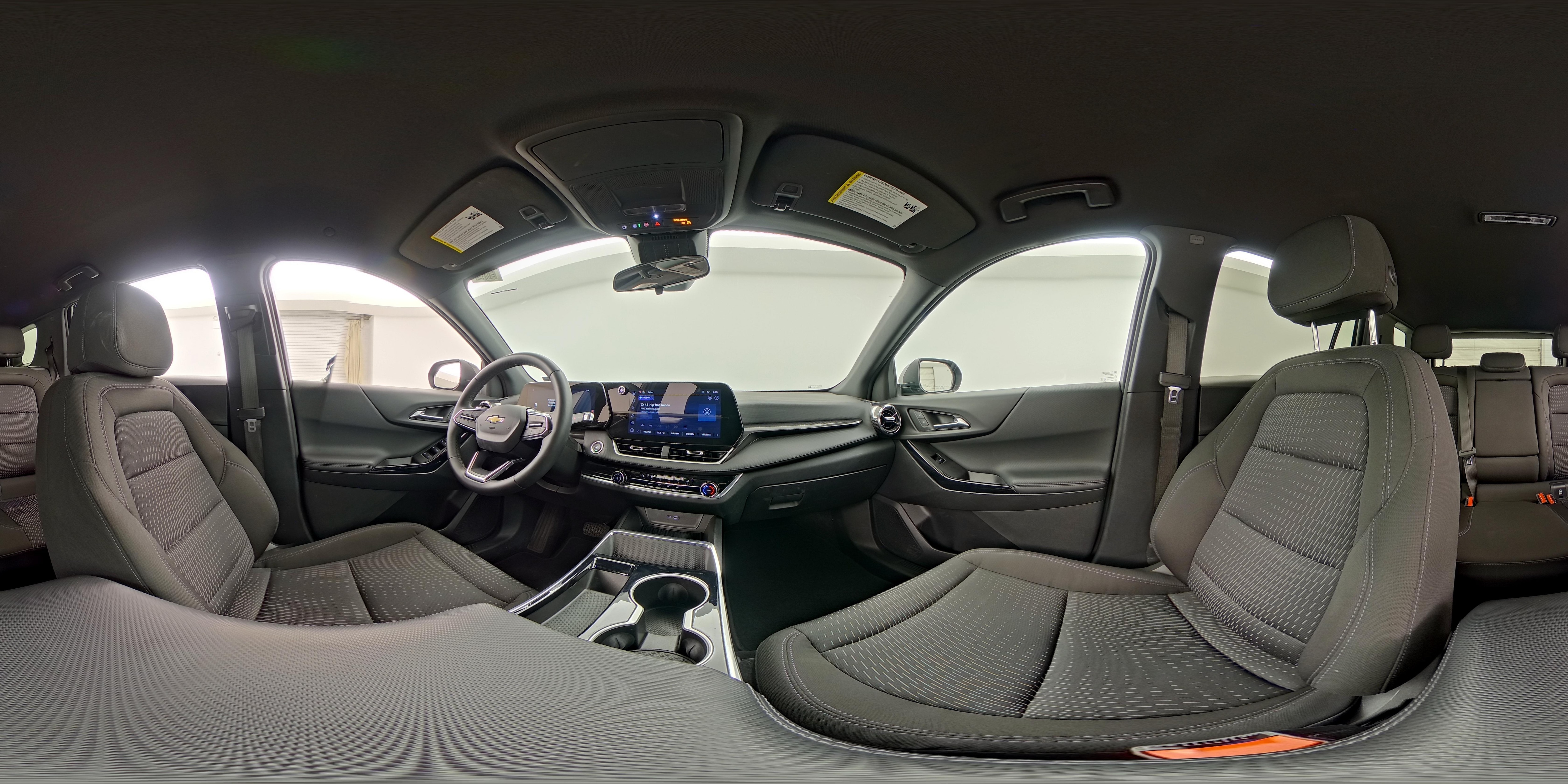 2025 Chevrolet Equinox LT - Photo 24