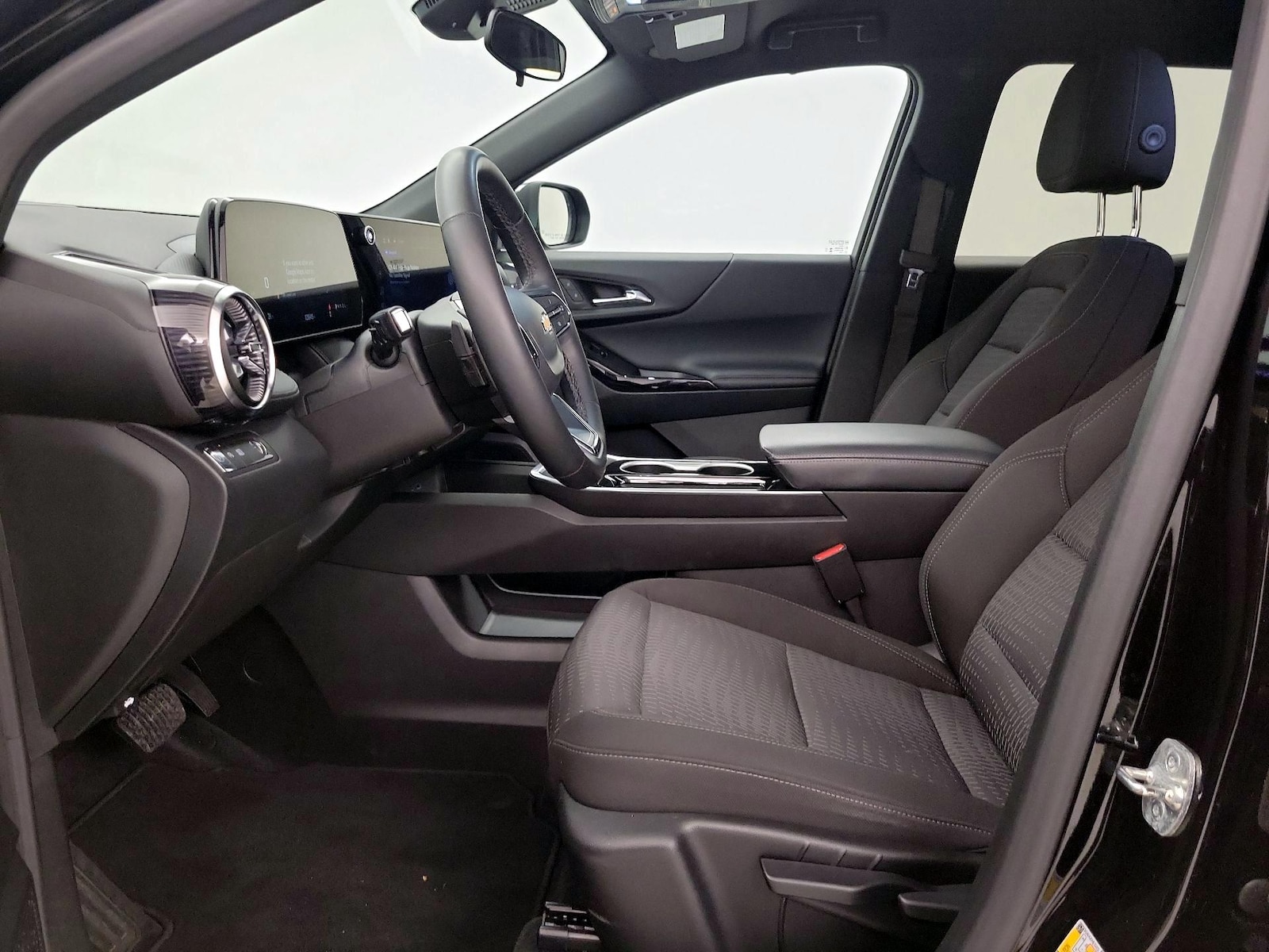 2025 Chevrolet Equinox LT - Photo 12