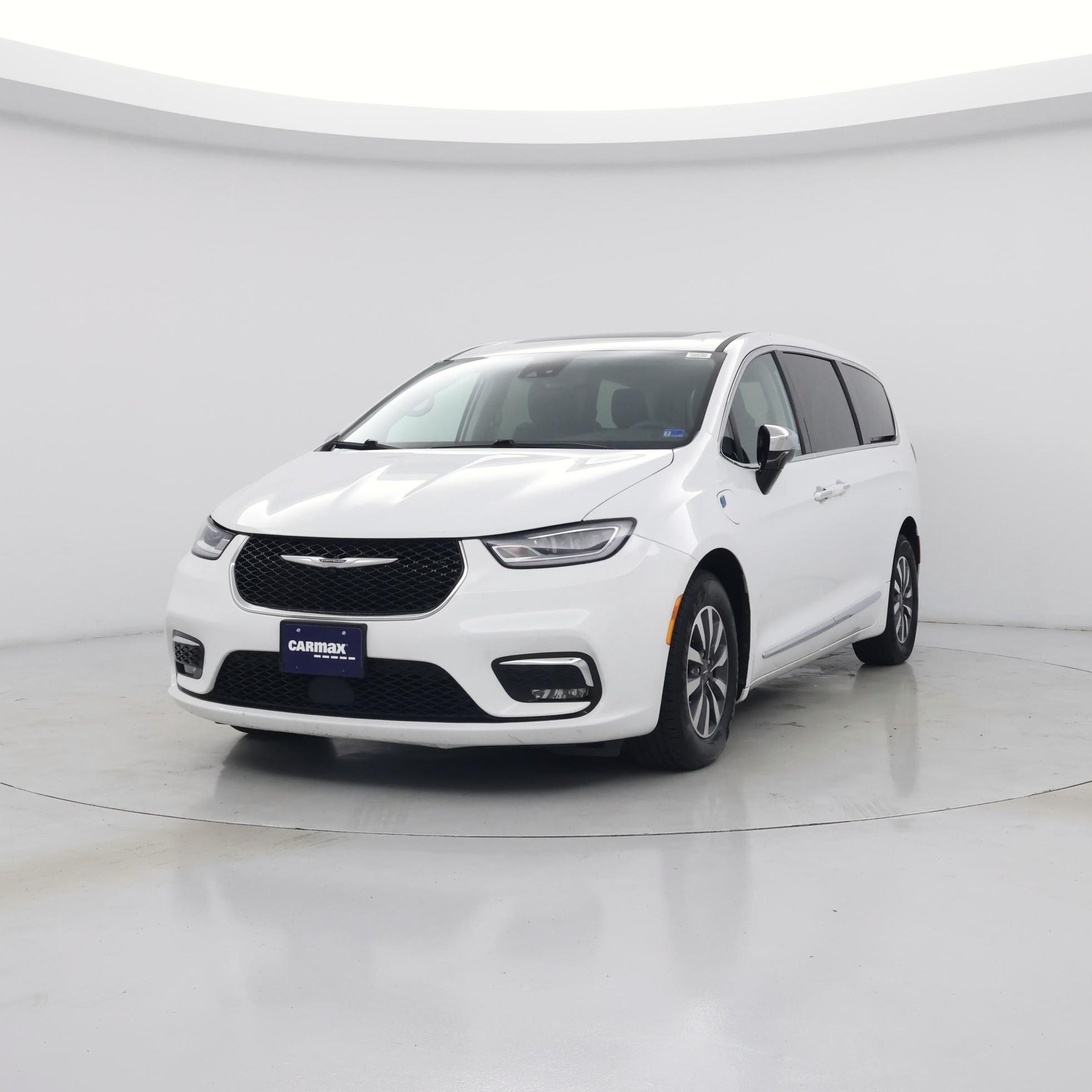 Thumbnail: 2023 Chrysler Pacifica - 4