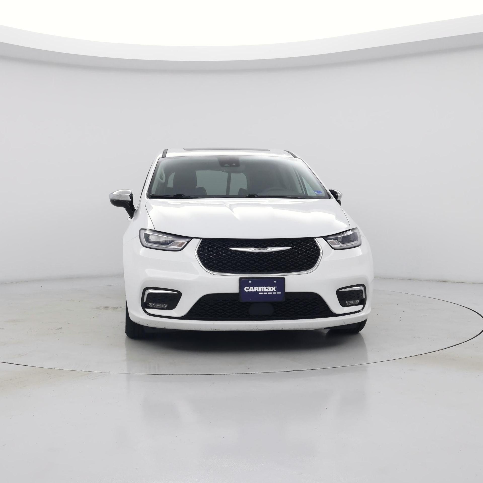 Thumbnail: 2023 Chrysler Pacifica - 5