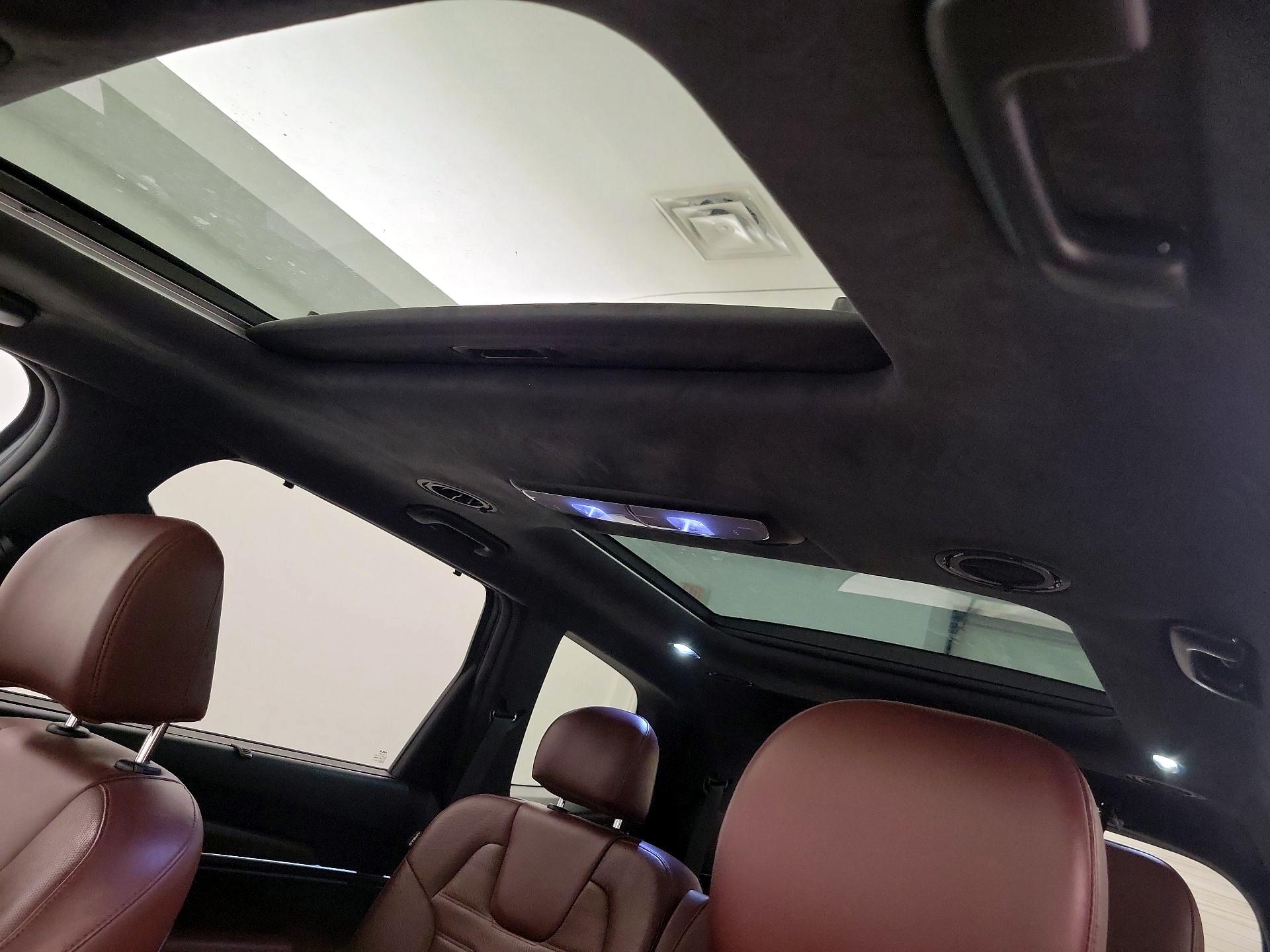 Thumbnail: 2023 Kia Telluride - 20