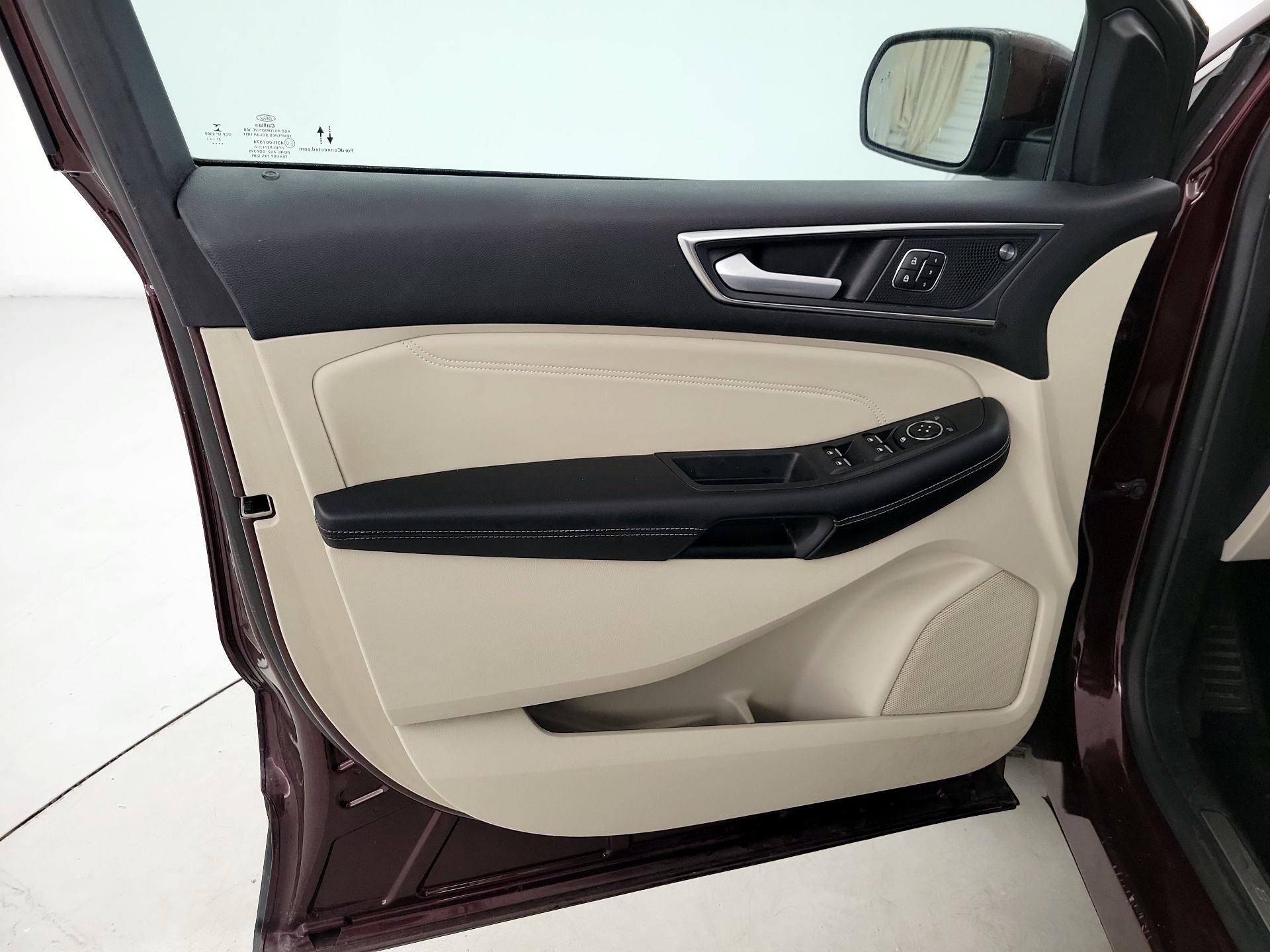 Thumbnail: 2022 Ford Edge - 12