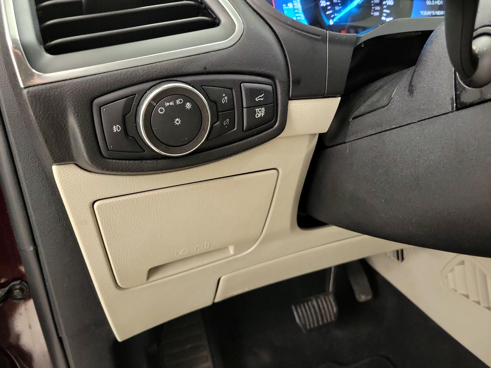 Thumbnail: 2022 Ford Edge - 13