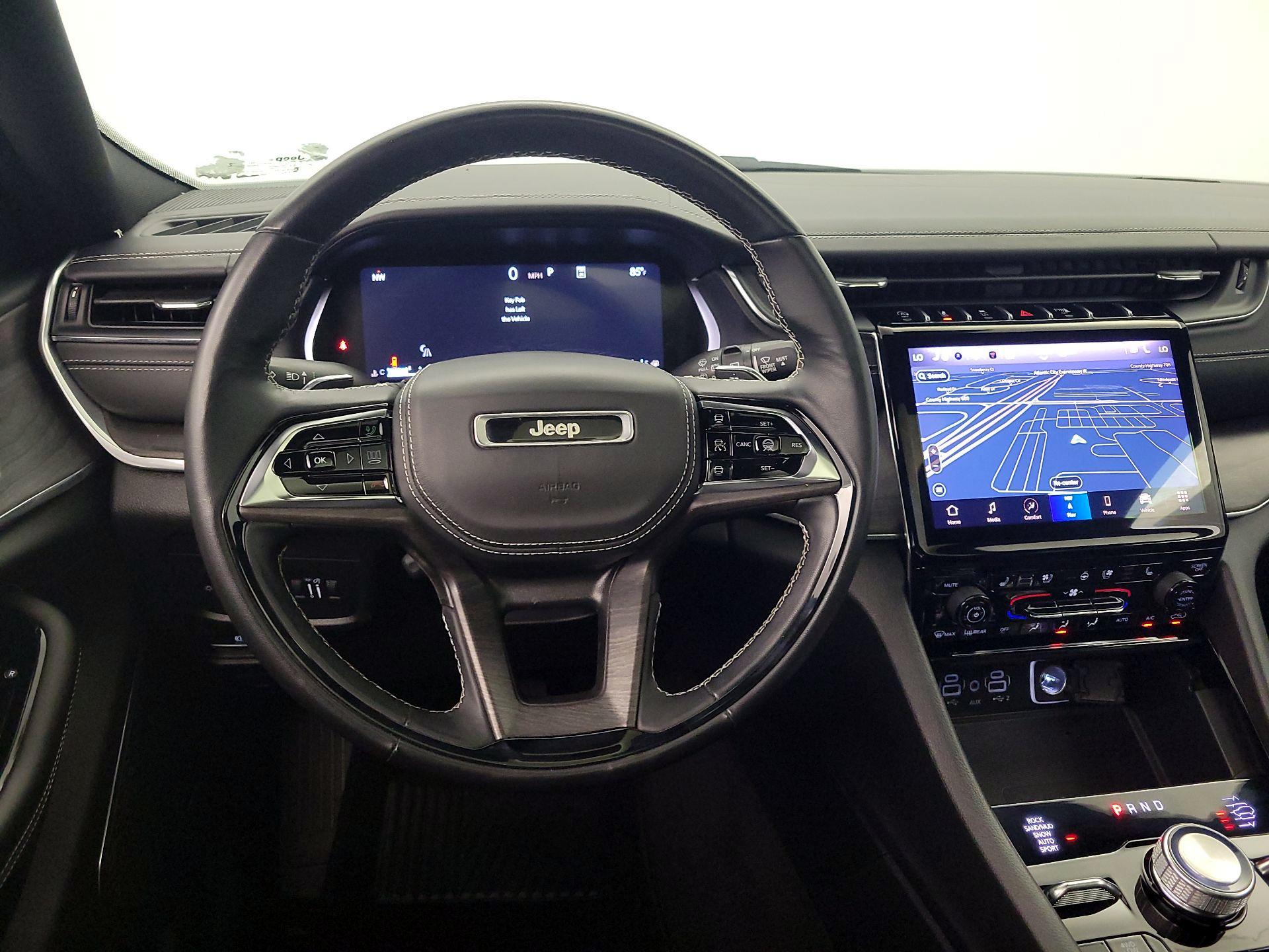 Thumbnail: 2023 Jeep Grand Cherokee L - 10