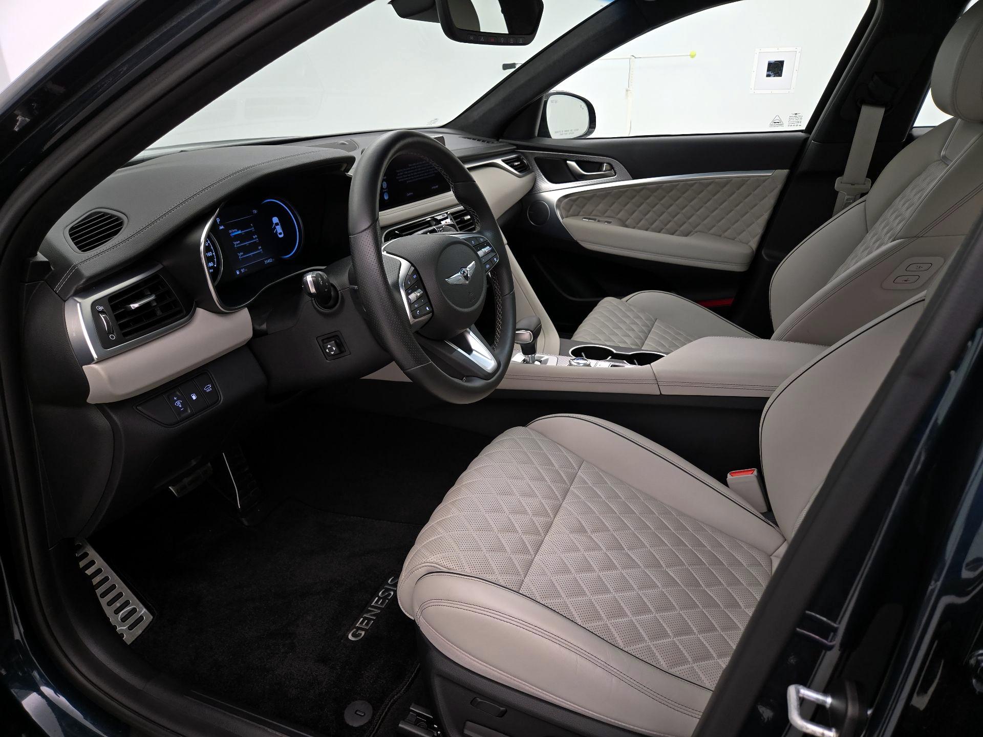 Thumbnail: 2023 Genesis G70 - 11
