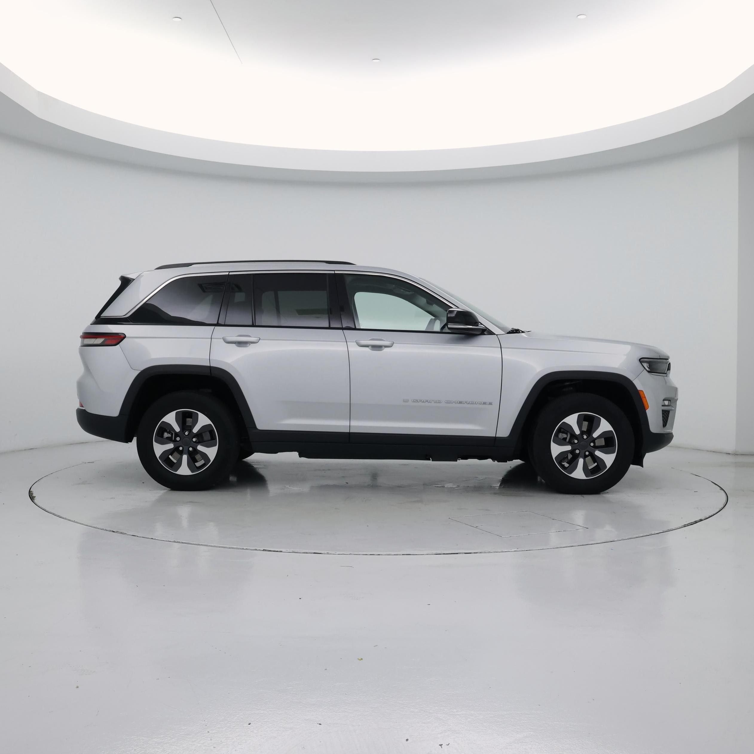 Thumbnail: 2023 Jeep Grand Cherokee - 7