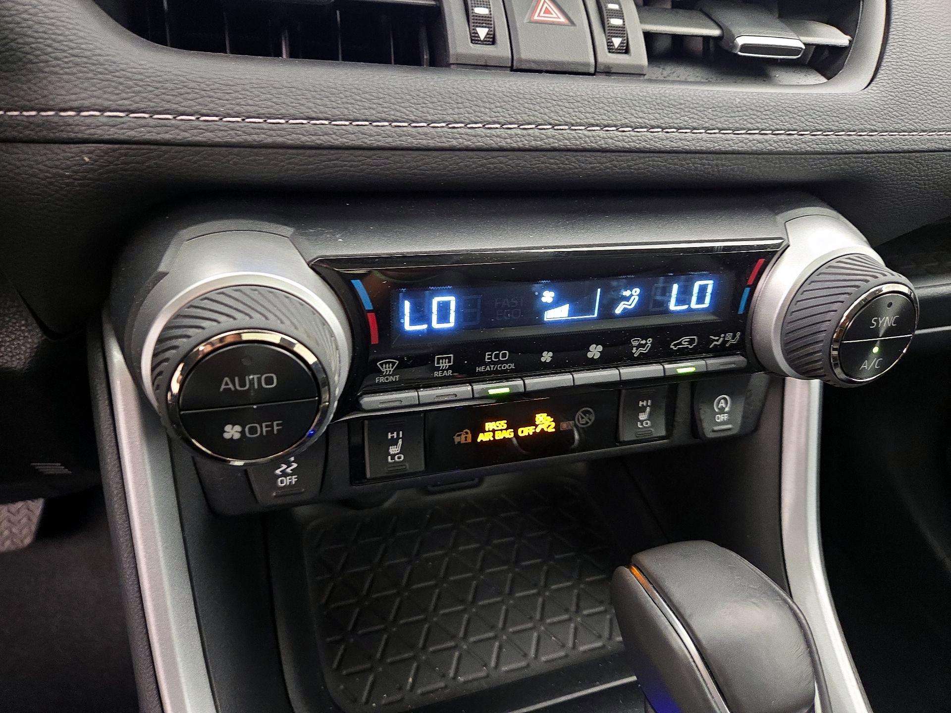 Thumbnail: 2025 Toyota RAV4 - 16