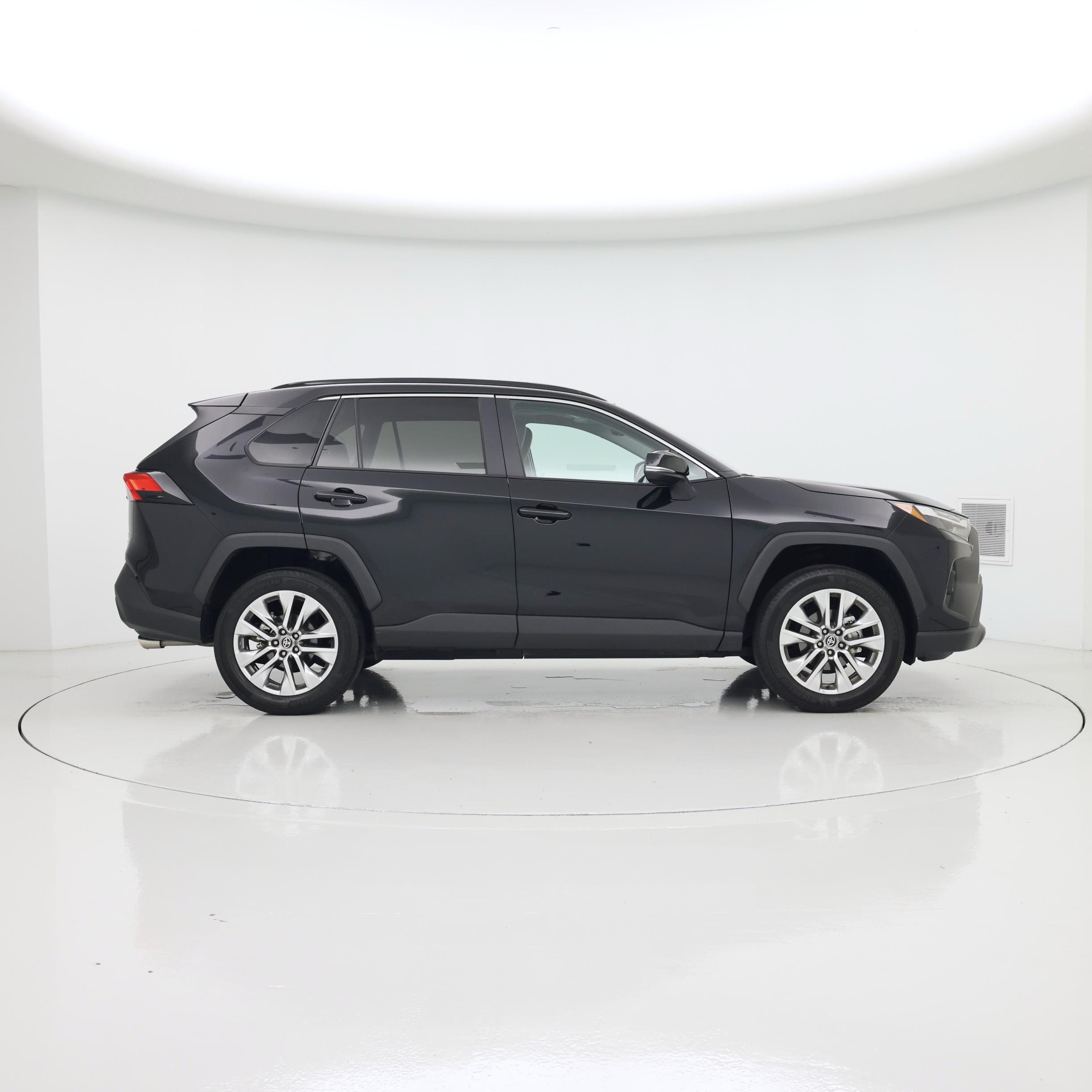 Thumbnail: 2025 Toyota RAV4 - 7