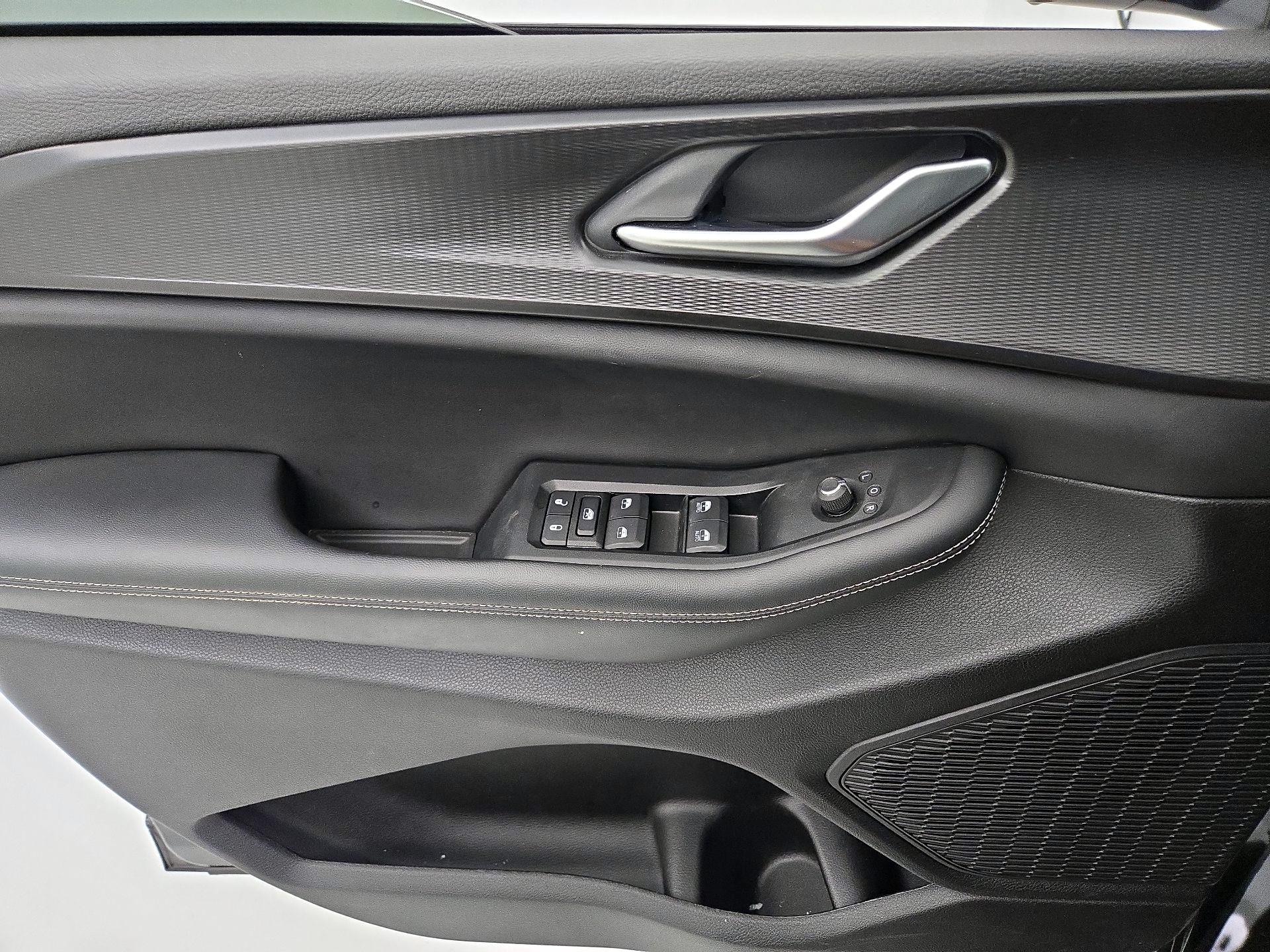 Thumbnail: 2023 Jeep Grand Cherokee - 12