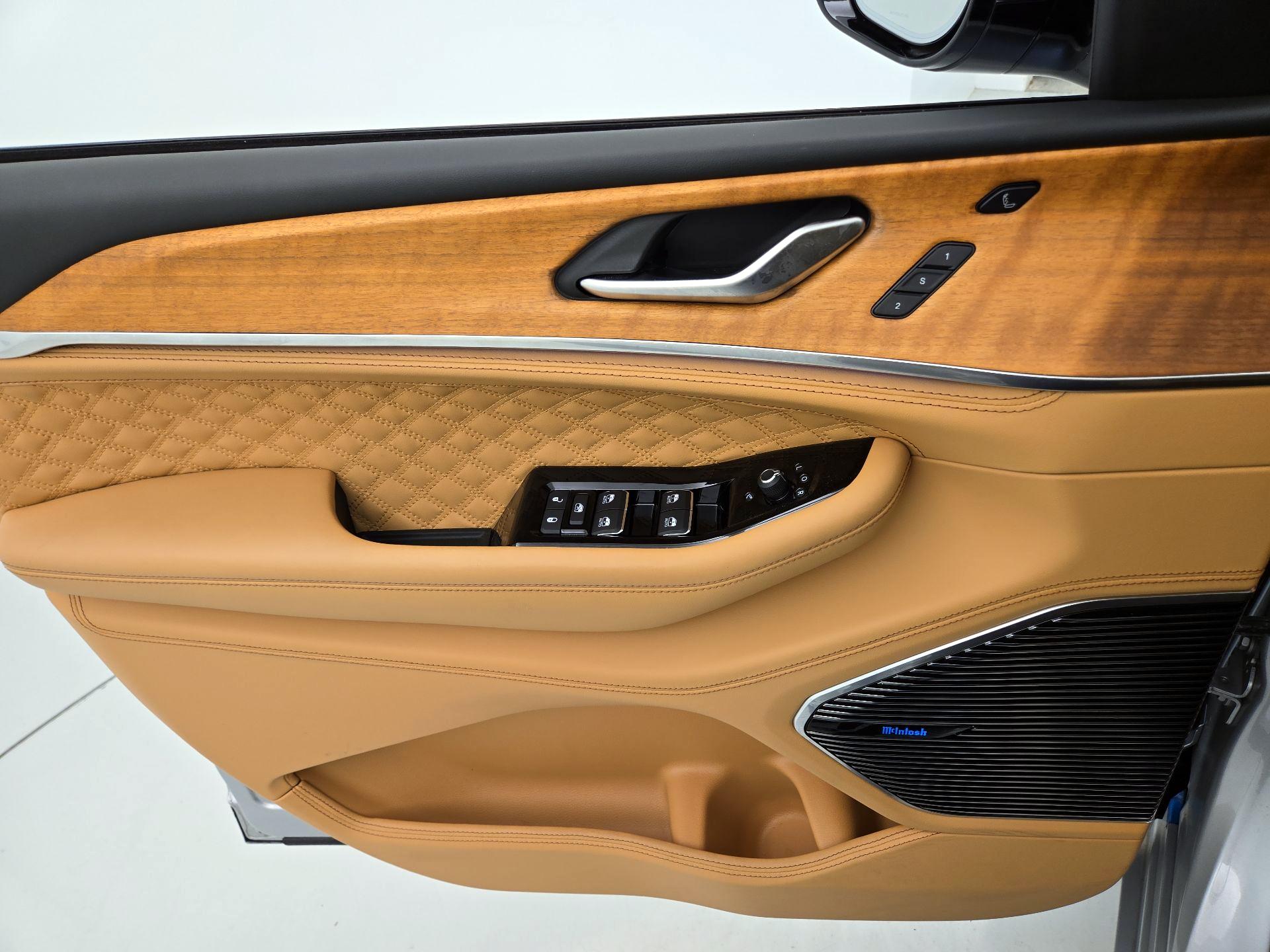 Thumbnail: 2023 Jeep Grand Cherokee L - 12