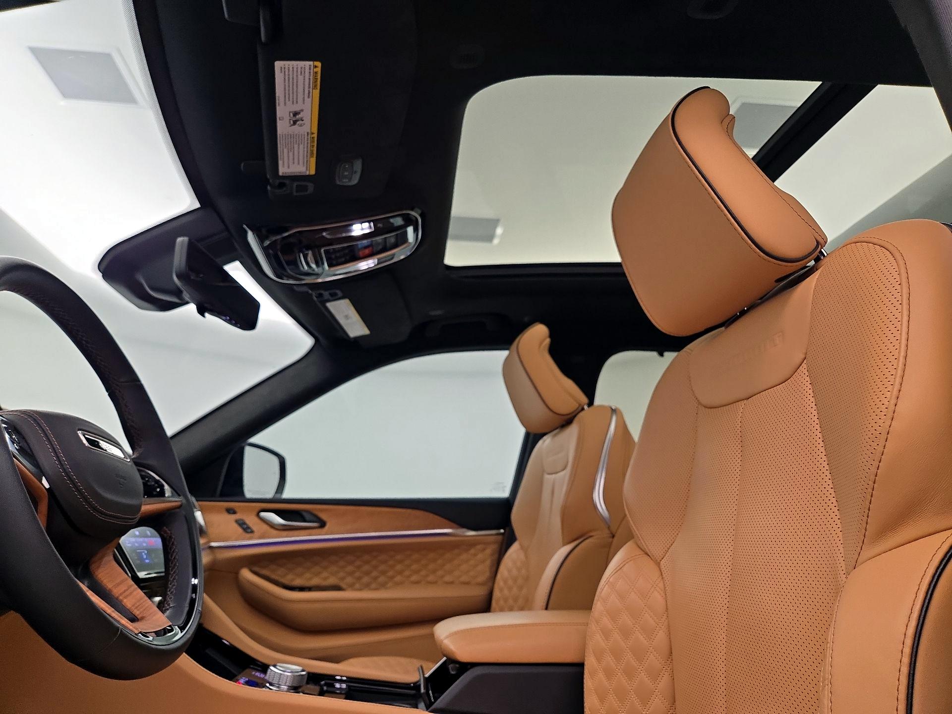 Thumbnail: 2023 Jeep Grand Cherokee L - 20