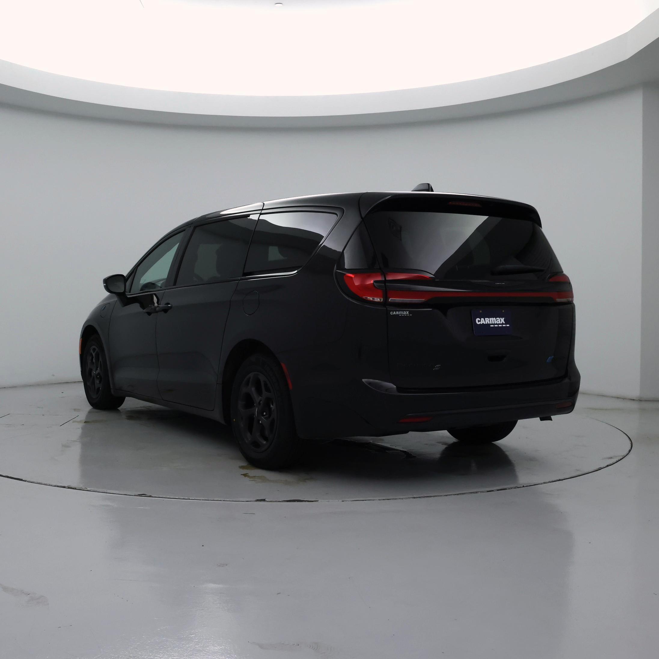 Thumbnail: 2023 Chrysler Pacifica - 2