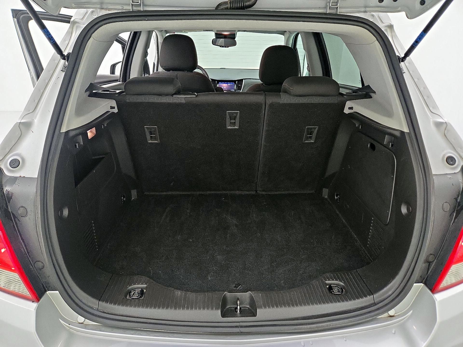 Thumbnail: 2020 Chevrolet Trax - 20