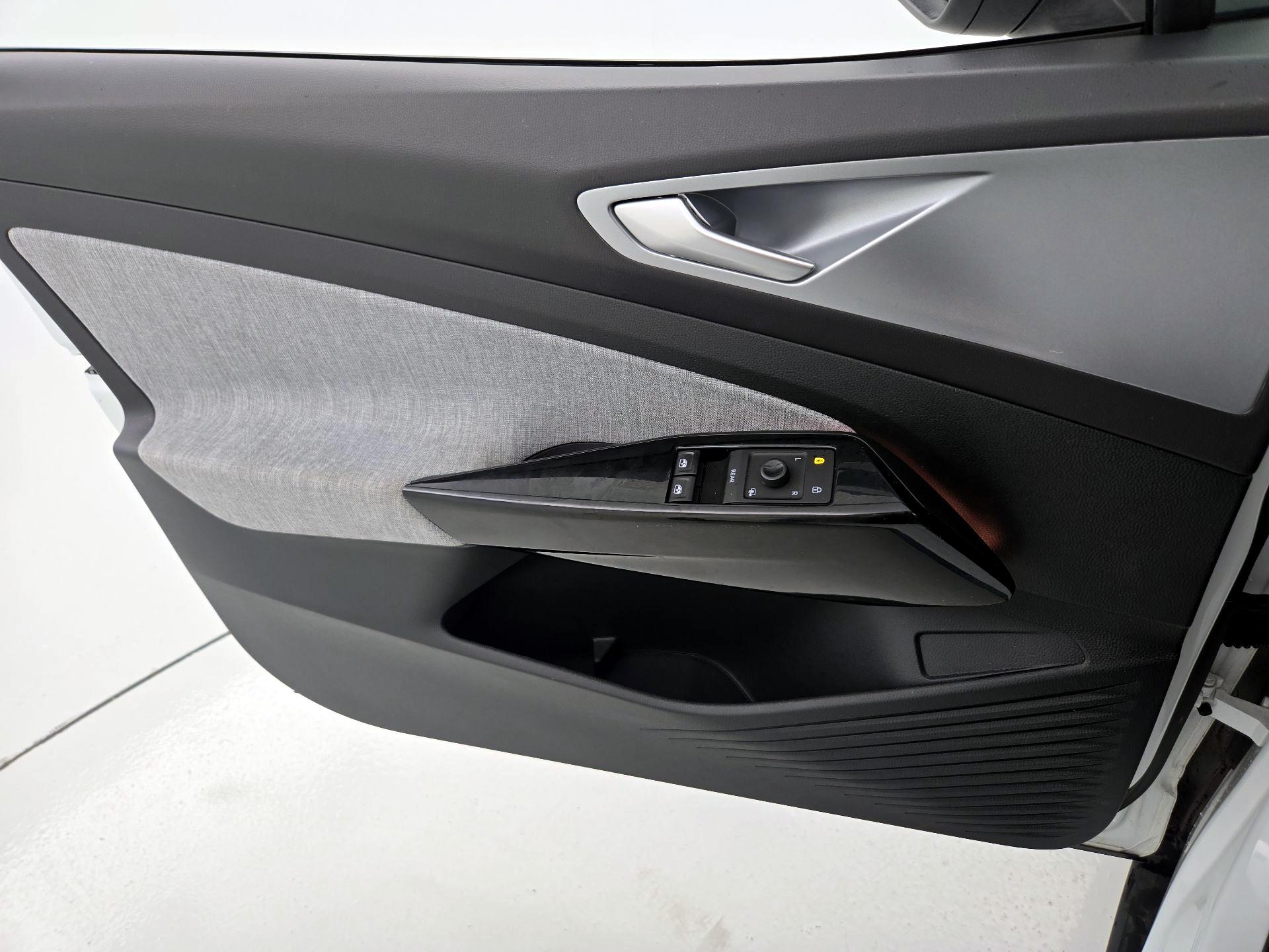 Thumbnail: 2023 Volkswagen ID.4 - 12