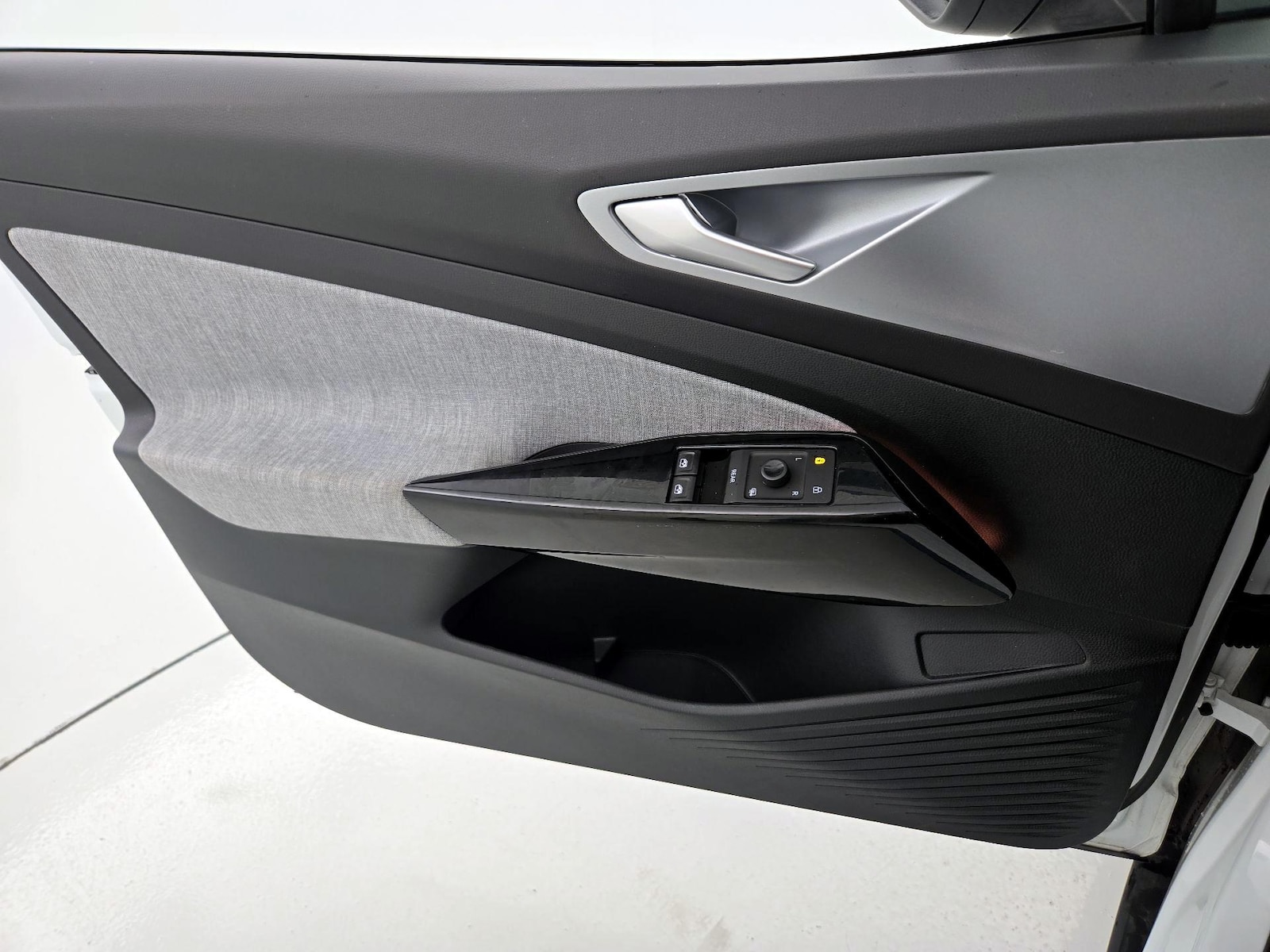 2023 Volkswagen ID.4 PRO - Photo 13