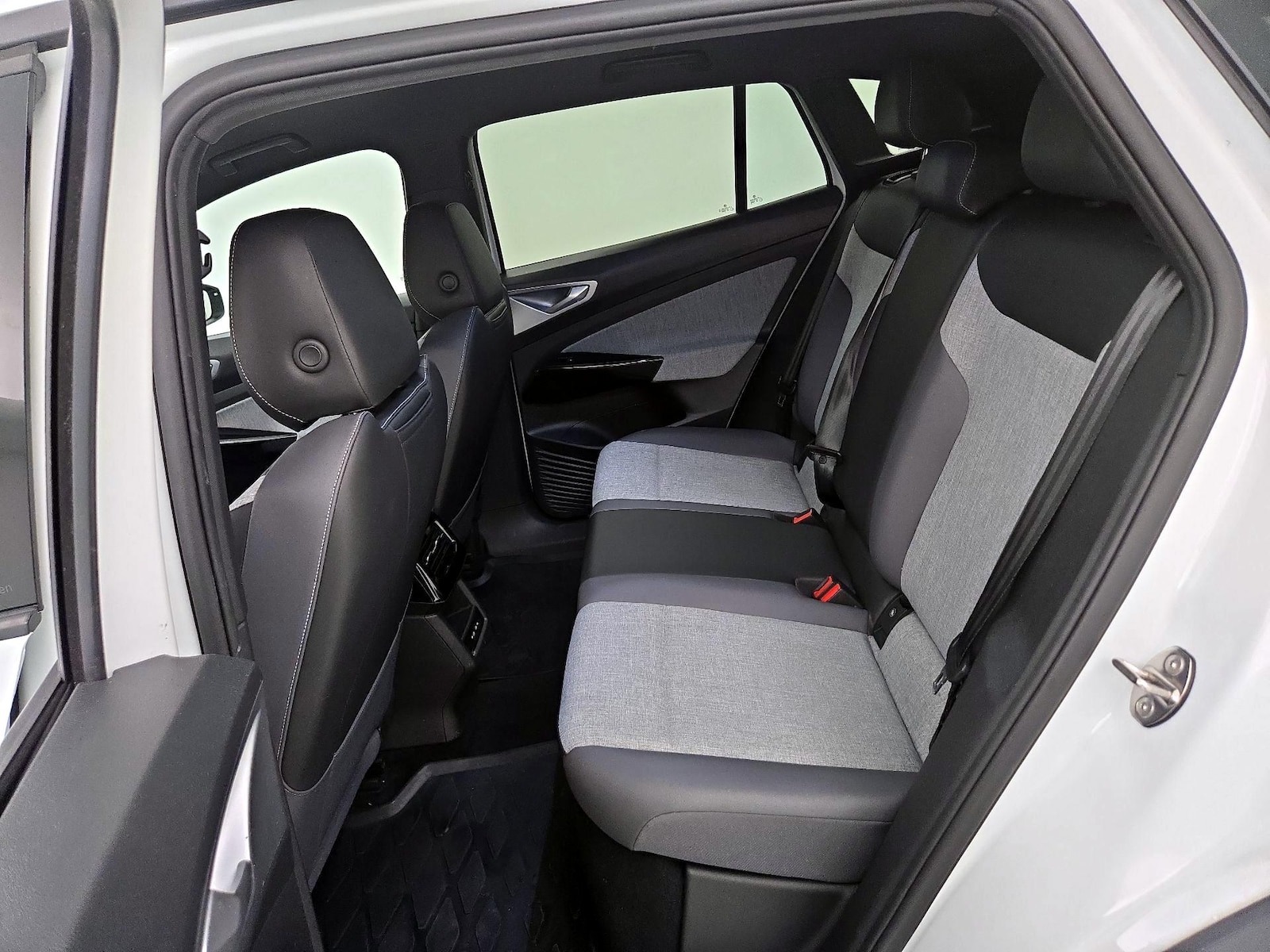 2023 Volkswagen ID.4 PRO - Photo 21