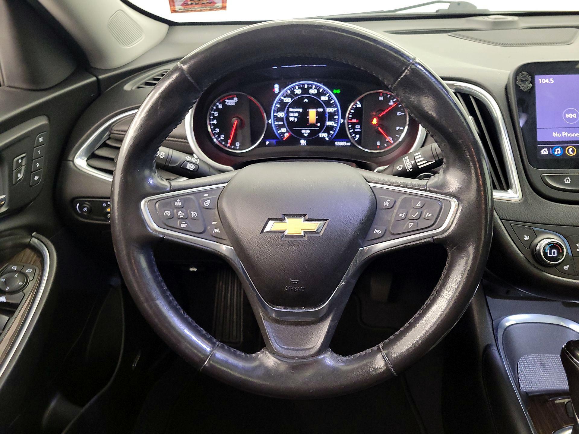 Thumbnail: 2020 Chevrolet Malibu - 10