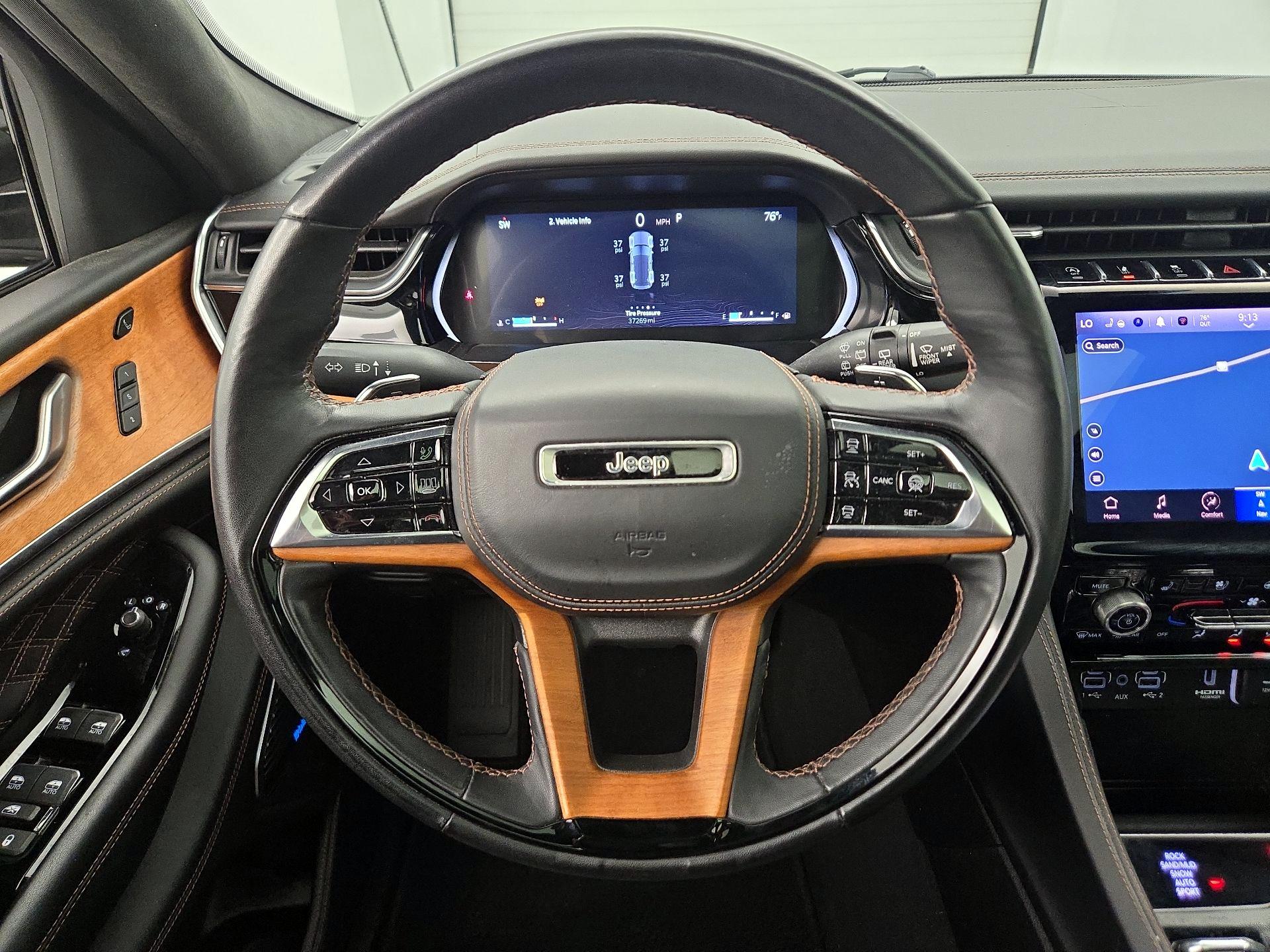 Thumbnail: 2023 Jeep Grand Cherokee - 10