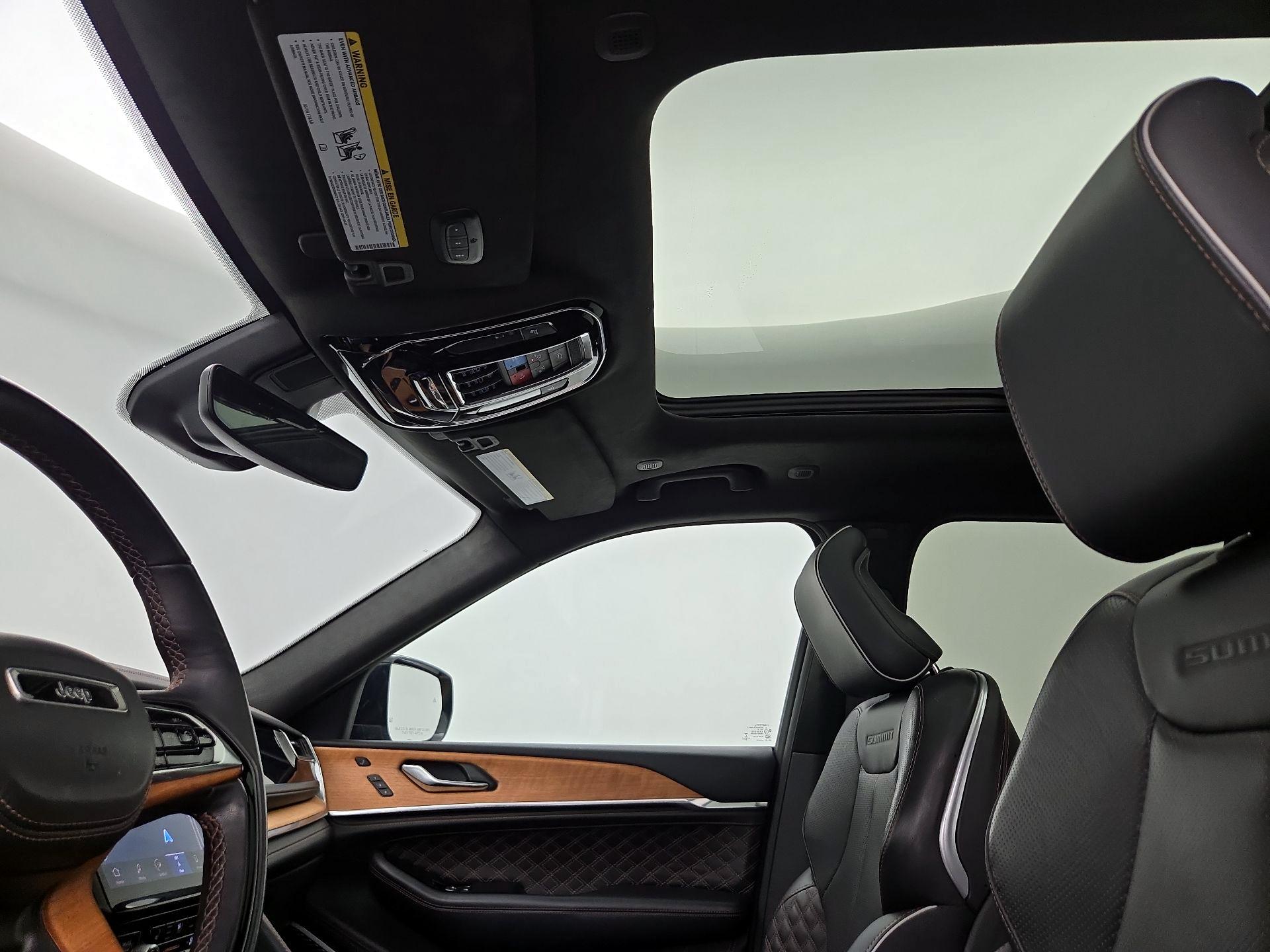 Thumbnail: 2023 Jeep Grand Cherokee - 20