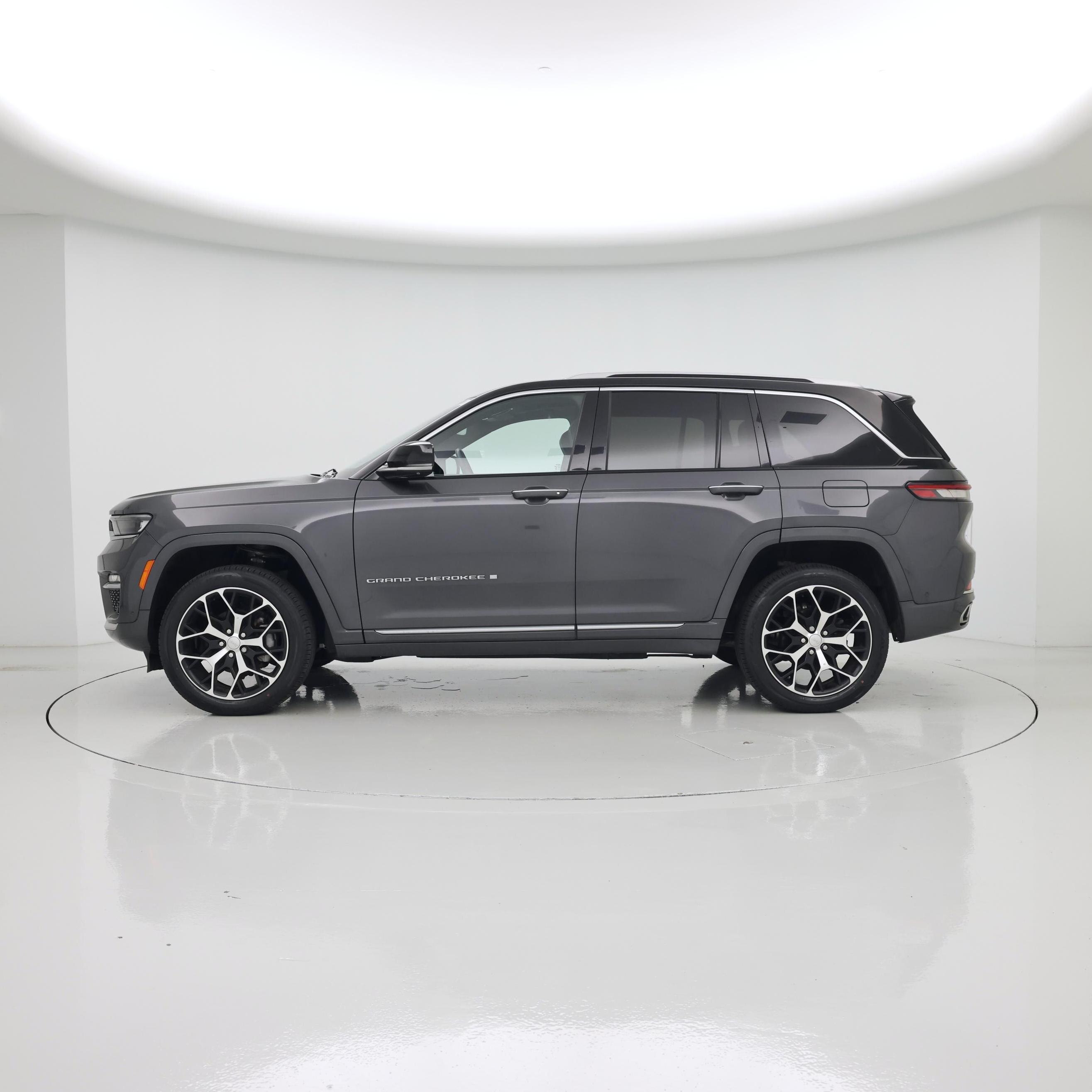 Thumbnail: 2023 Jeep Grand Cherokee - 3