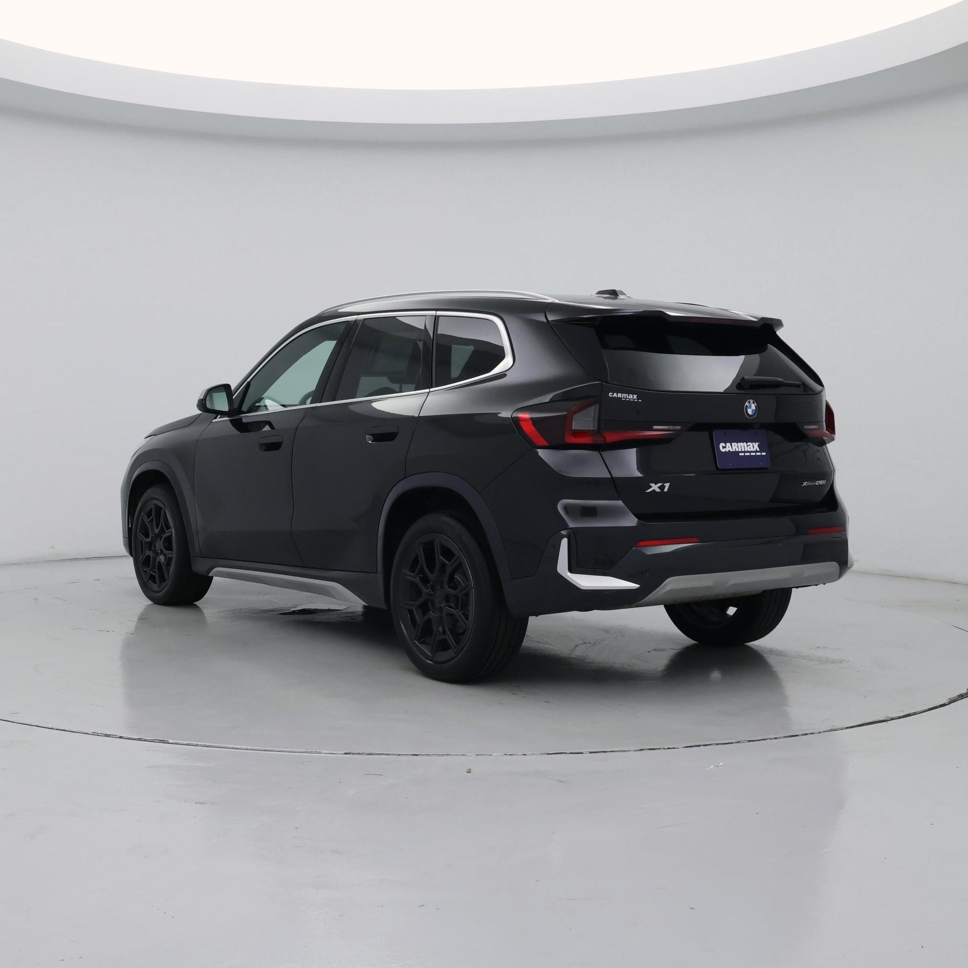 Thumbnail: 2023 BMW X1 - 2