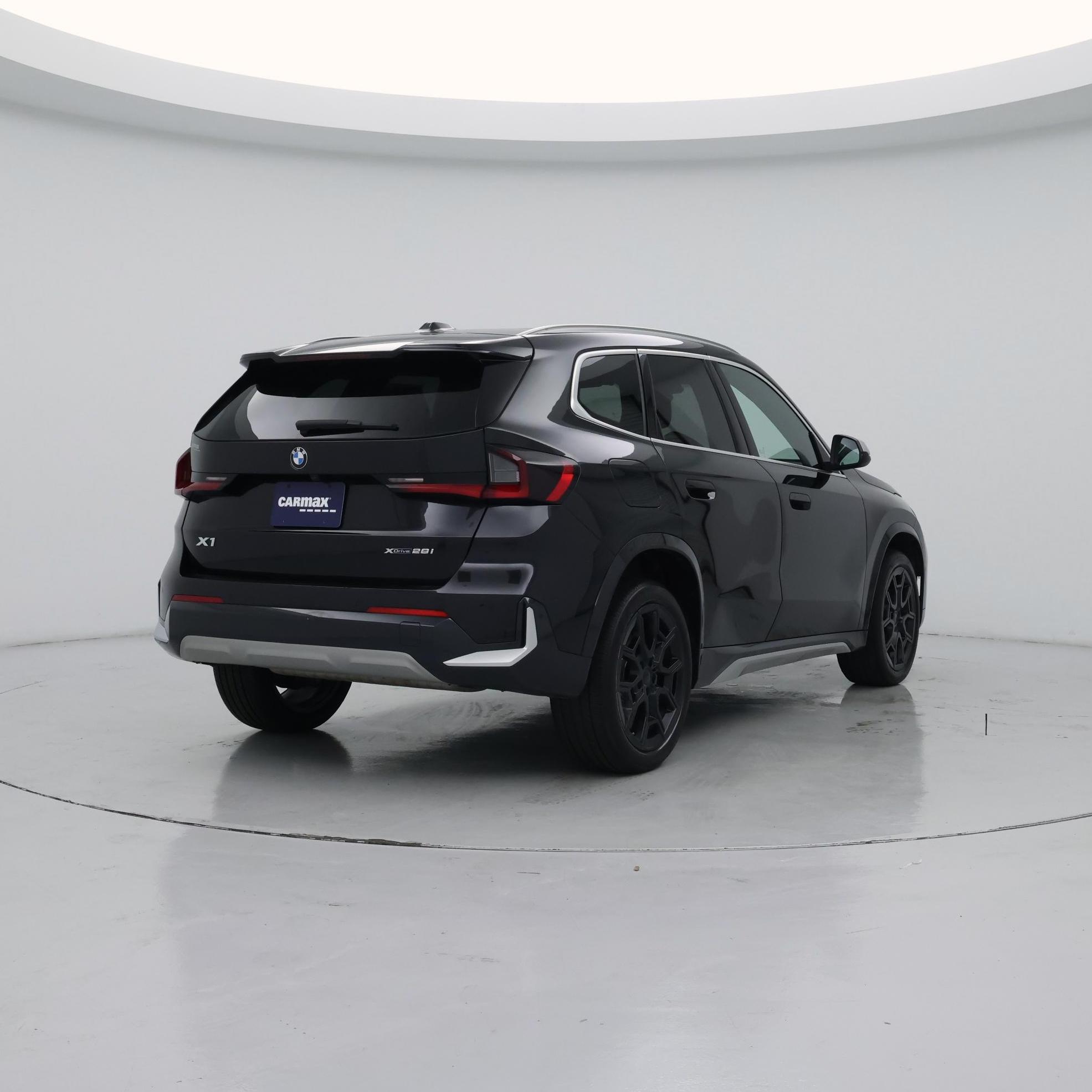 Thumbnail: 2023 BMW X1 - 8