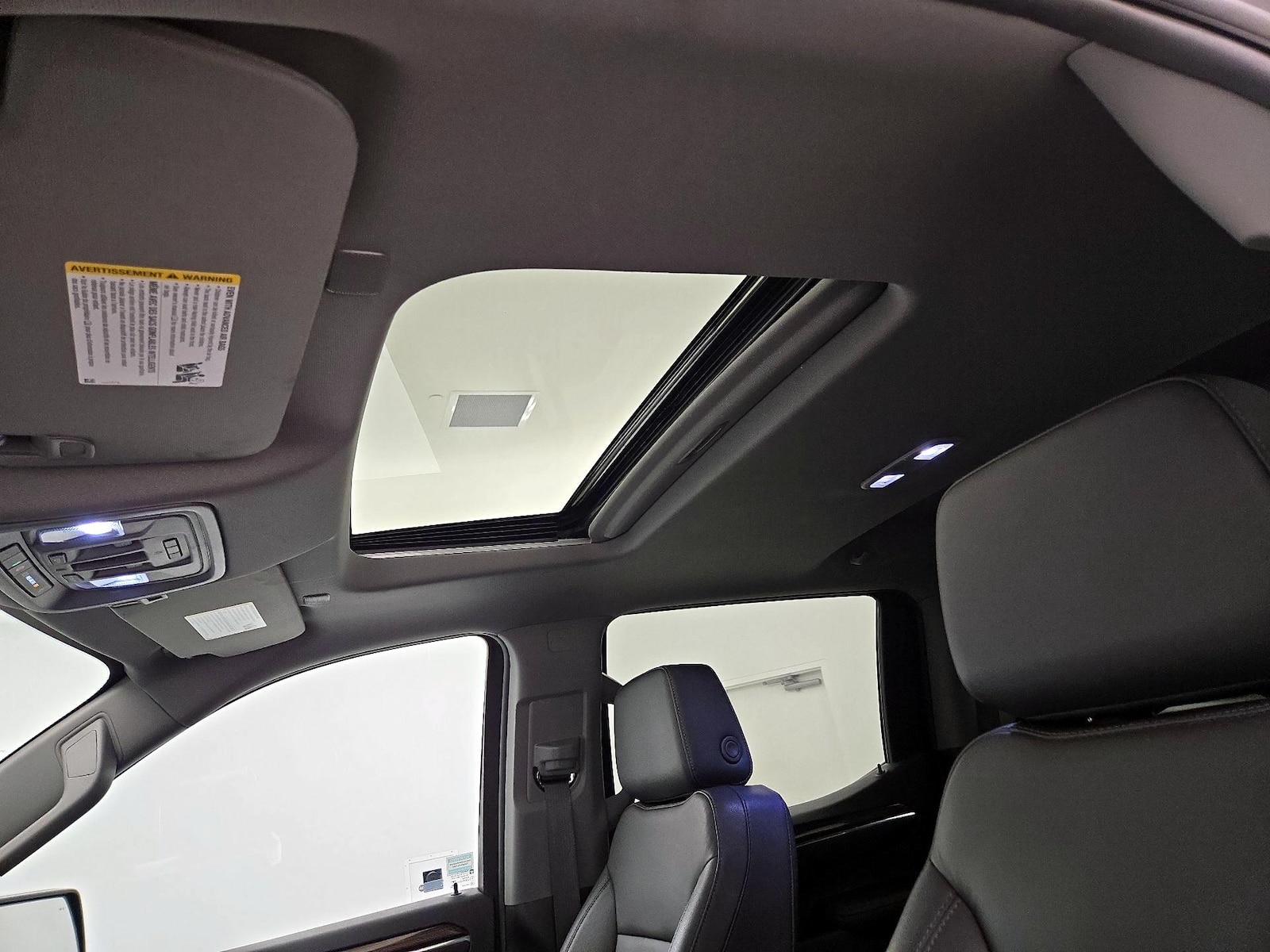 Sunroof(s) & Overhead Airbags