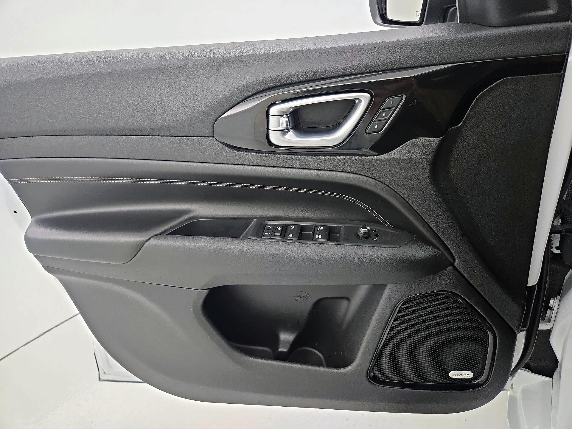 Thumbnail: 2022 Jeep Compass - 12