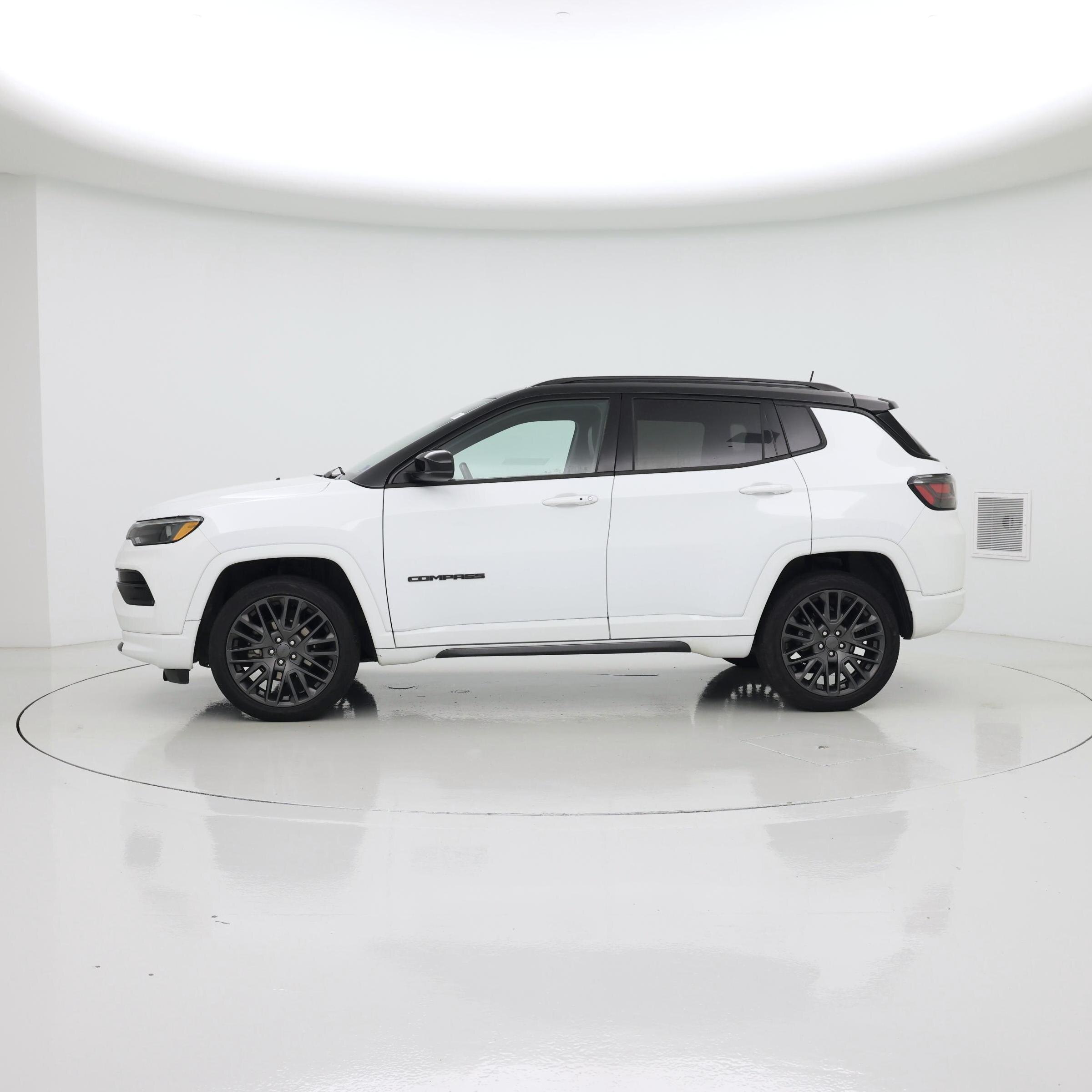 Thumbnail: 2022 Jeep Compass - 3