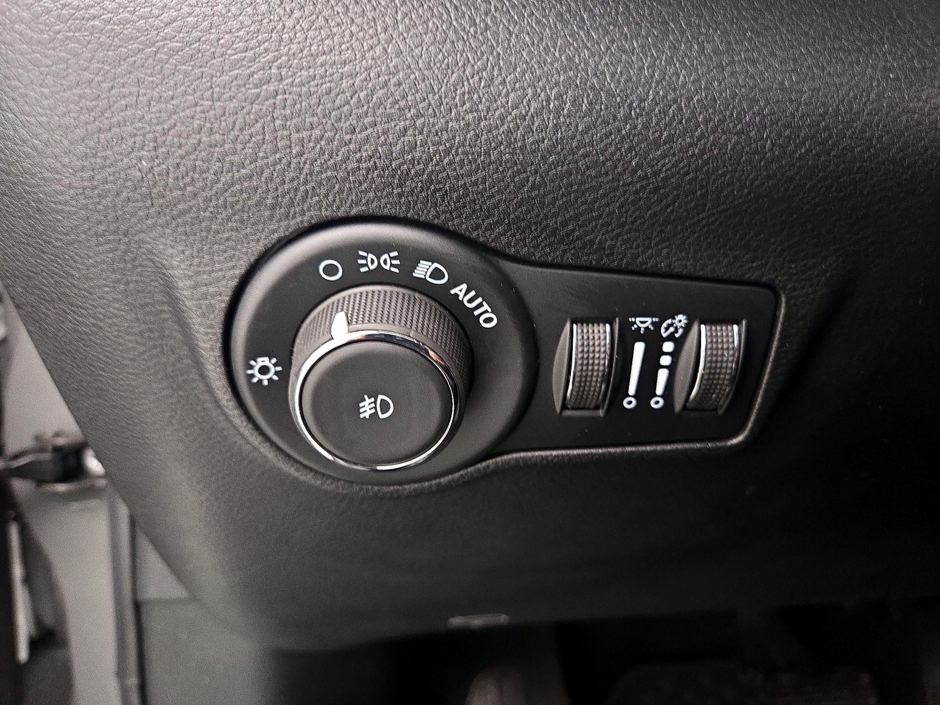 Thumbnail: 2022 Jeep Compass - 13