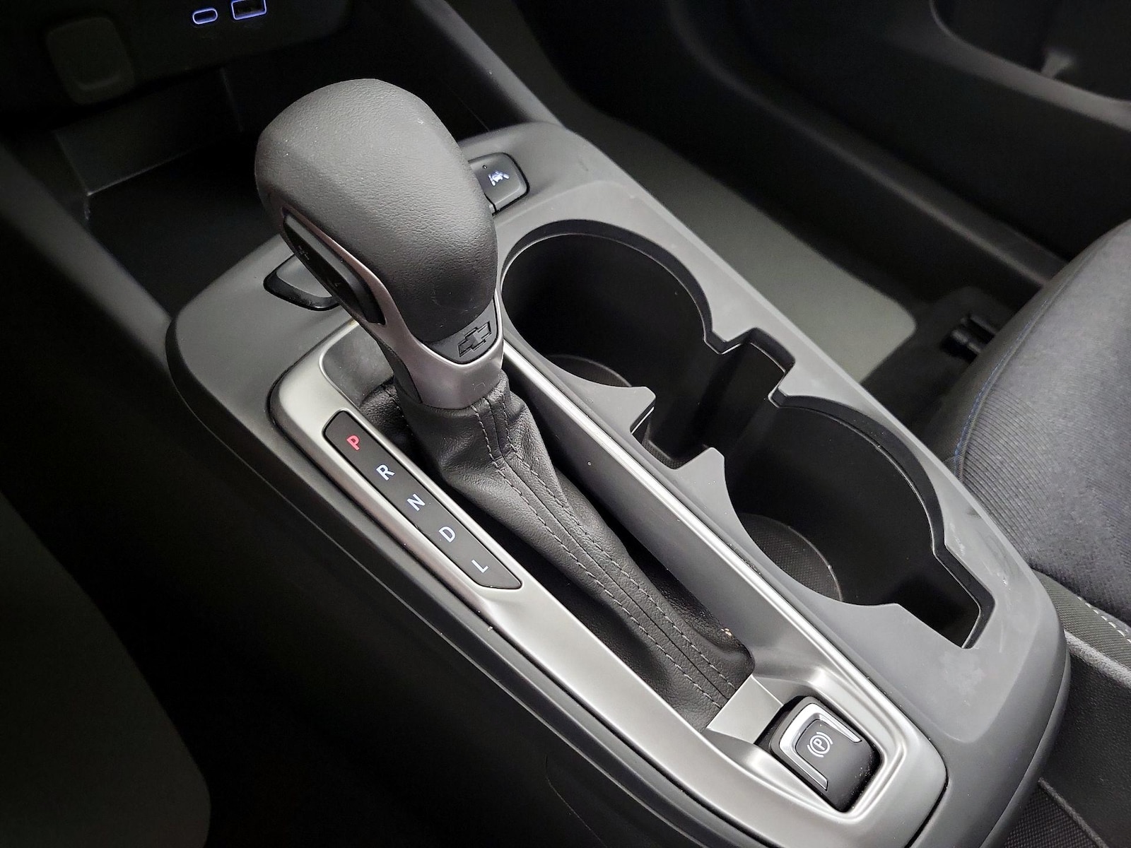 2025 Chevrolet Trax LS - Photo 18