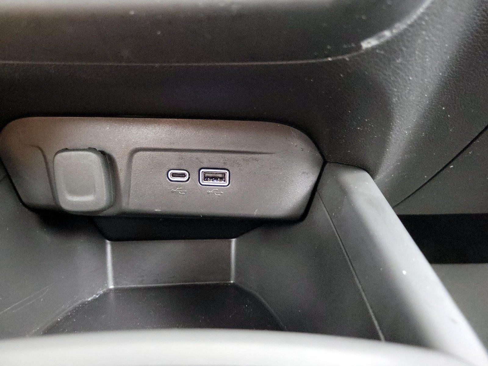 2025 Chevrolet Trax LS - Photo 19