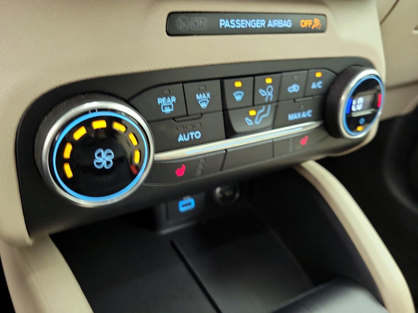 2020 Ford Escape SE - Photo 17
