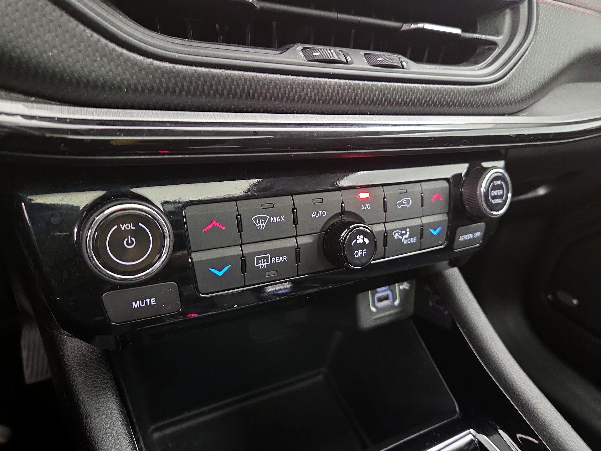 Thumbnail: 2022 Jeep Compass - 16
