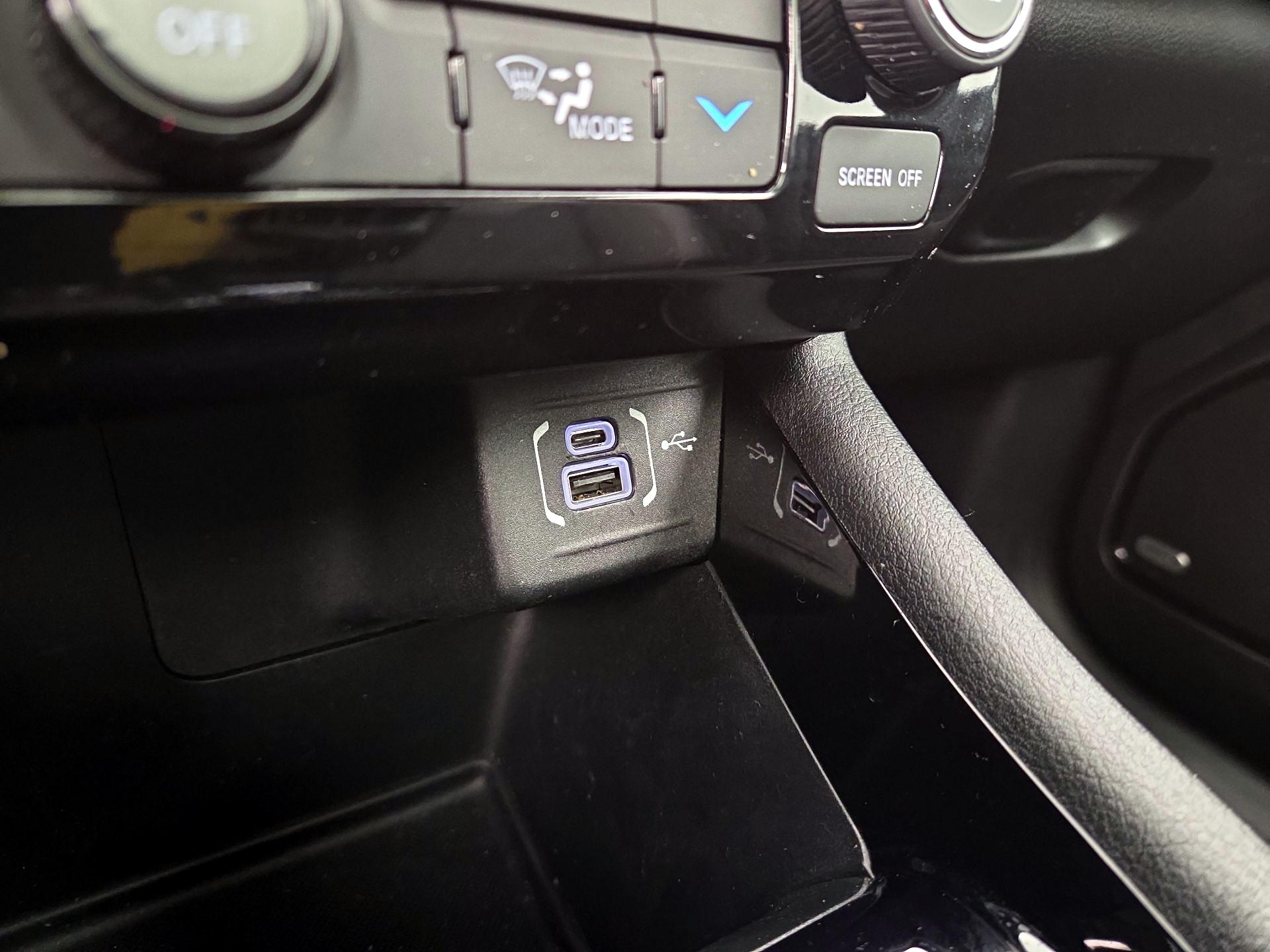 Thumbnail: 2022 Jeep Compass - 18