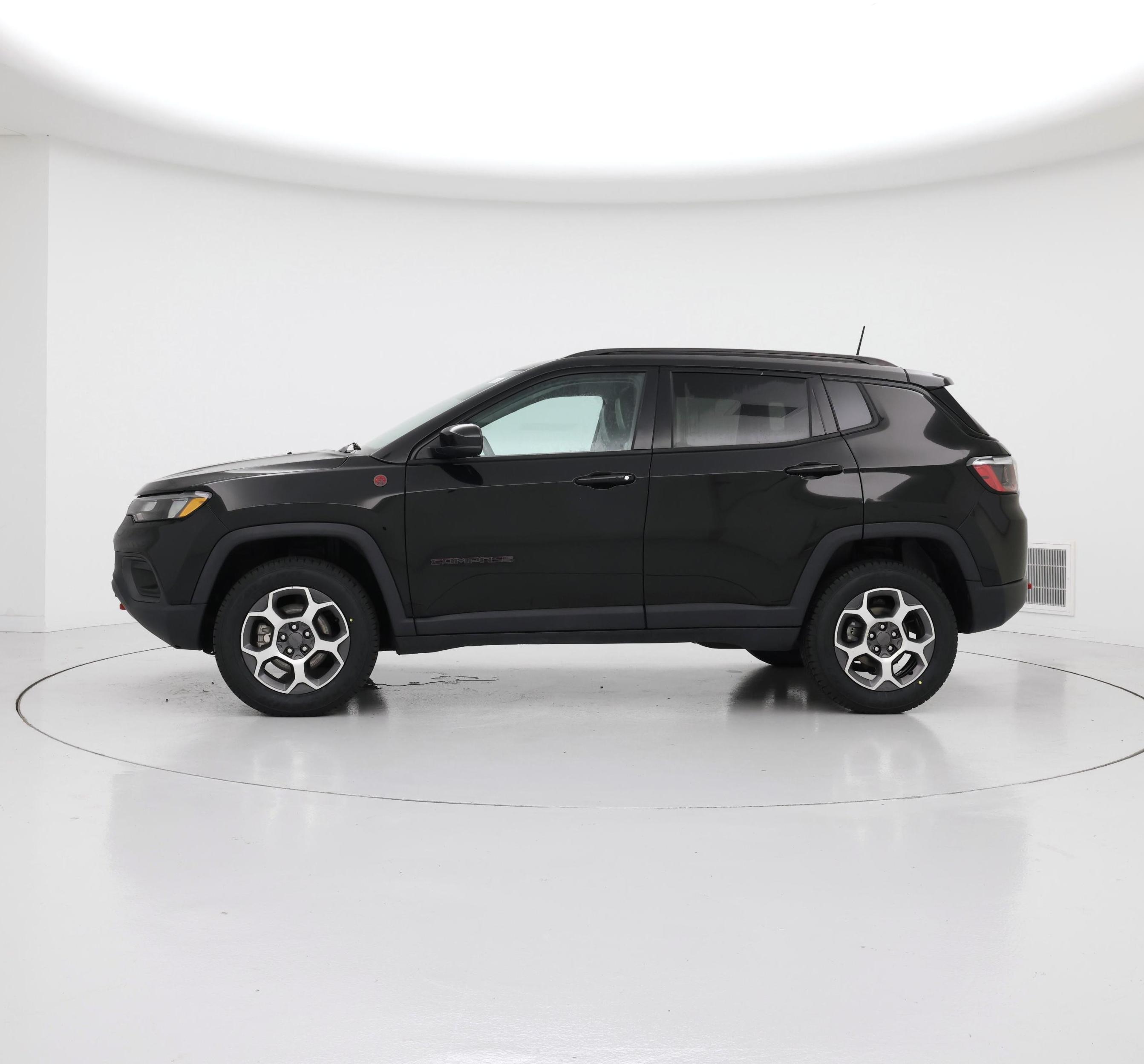 Thumbnail: 2022 Jeep Compass - 3