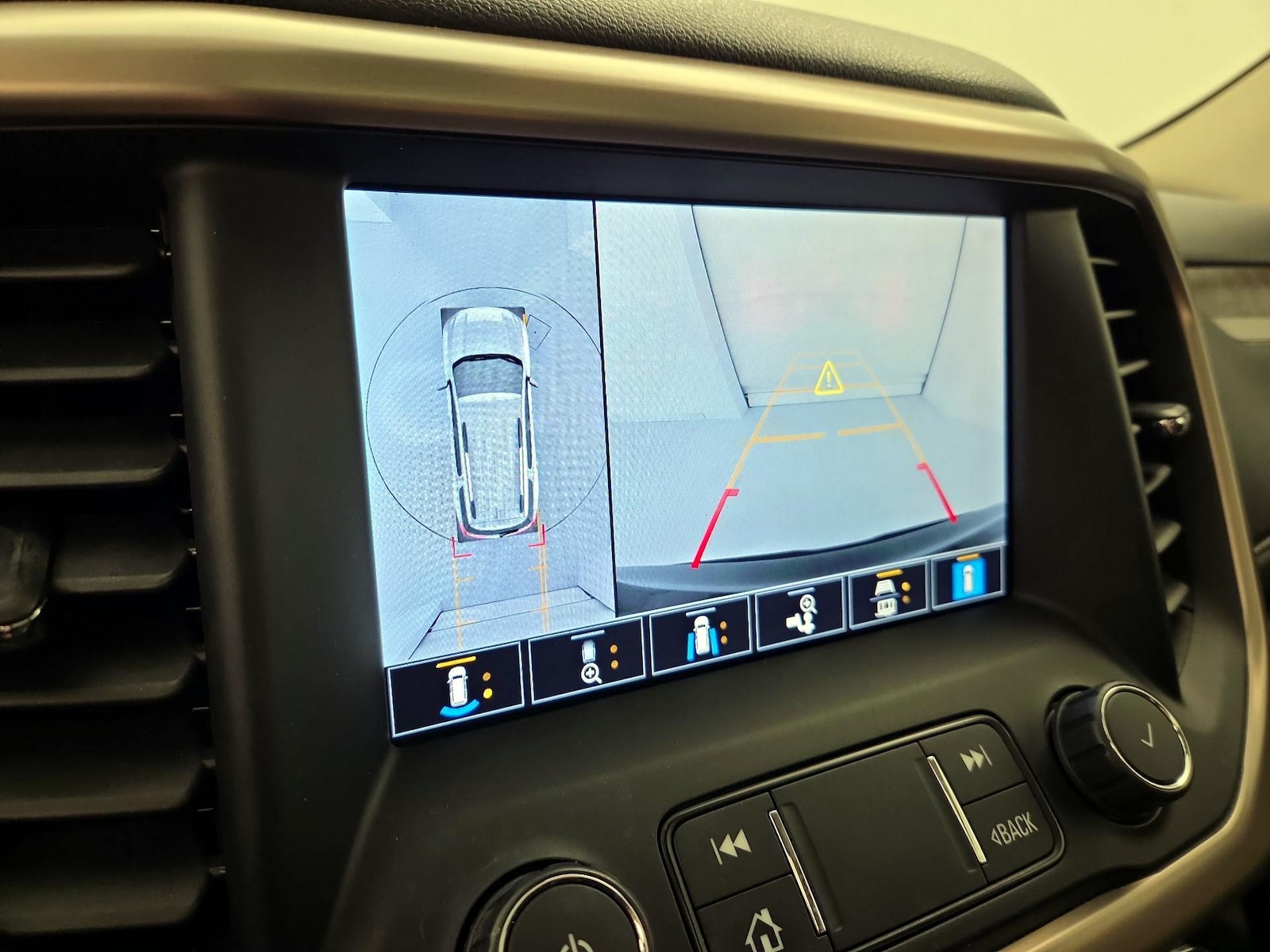2021 GMC Acadia Denali - Photo 15