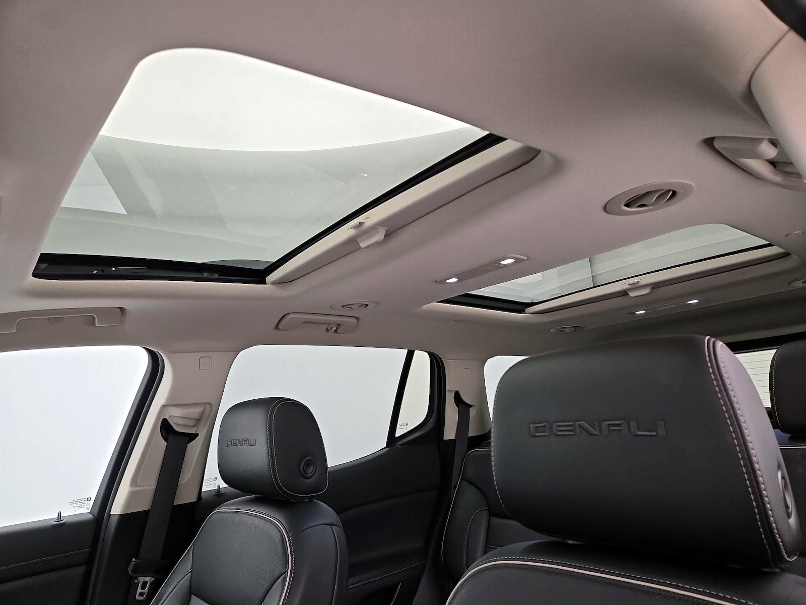 2021 GMC Acadia Denali - Photo 20