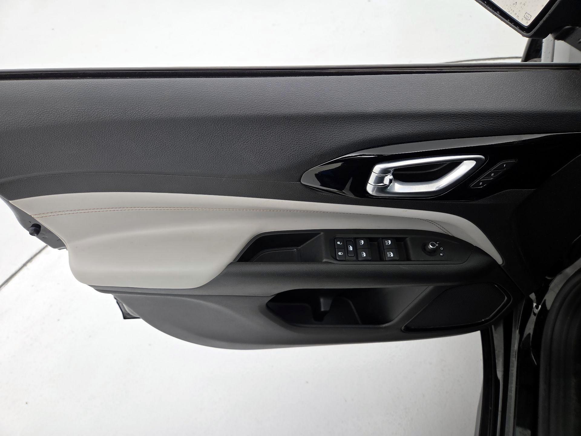 Thumbnail: 2022 Jeep Compass - 12
