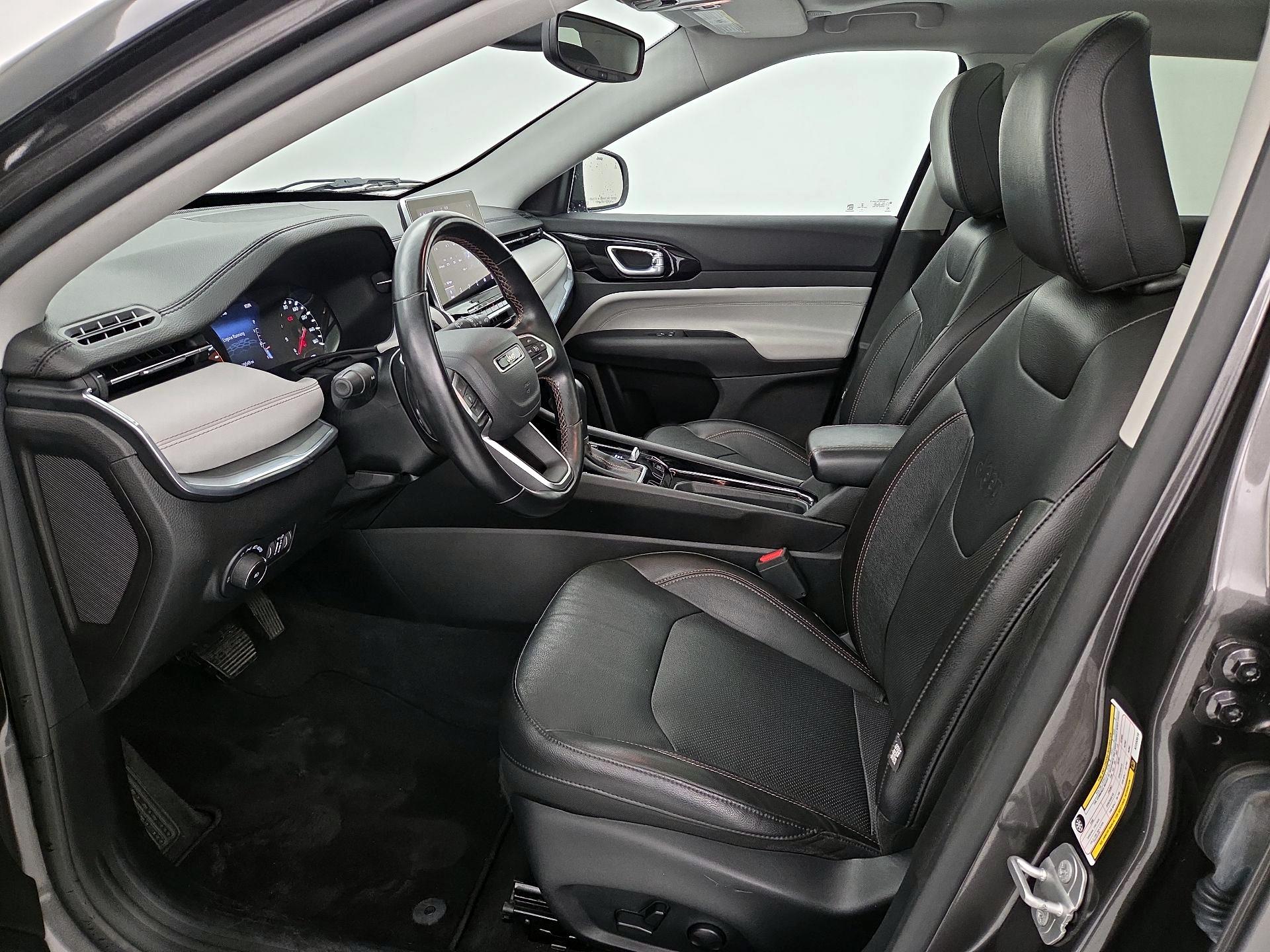 Thumbnail: 2022 Jeep Compass - 11