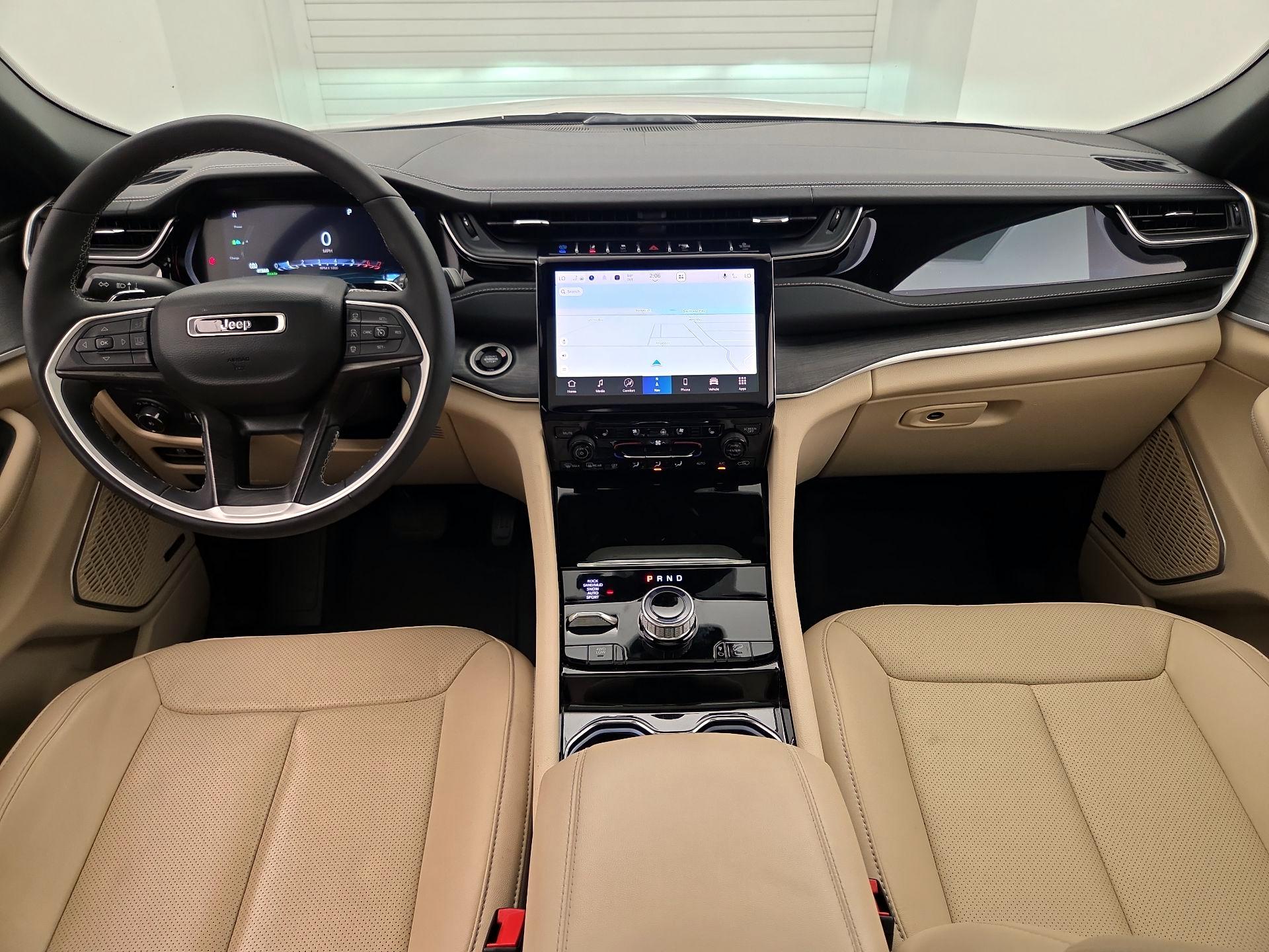Thumbnail: 2023 Jeep Grand Cherokee - 9