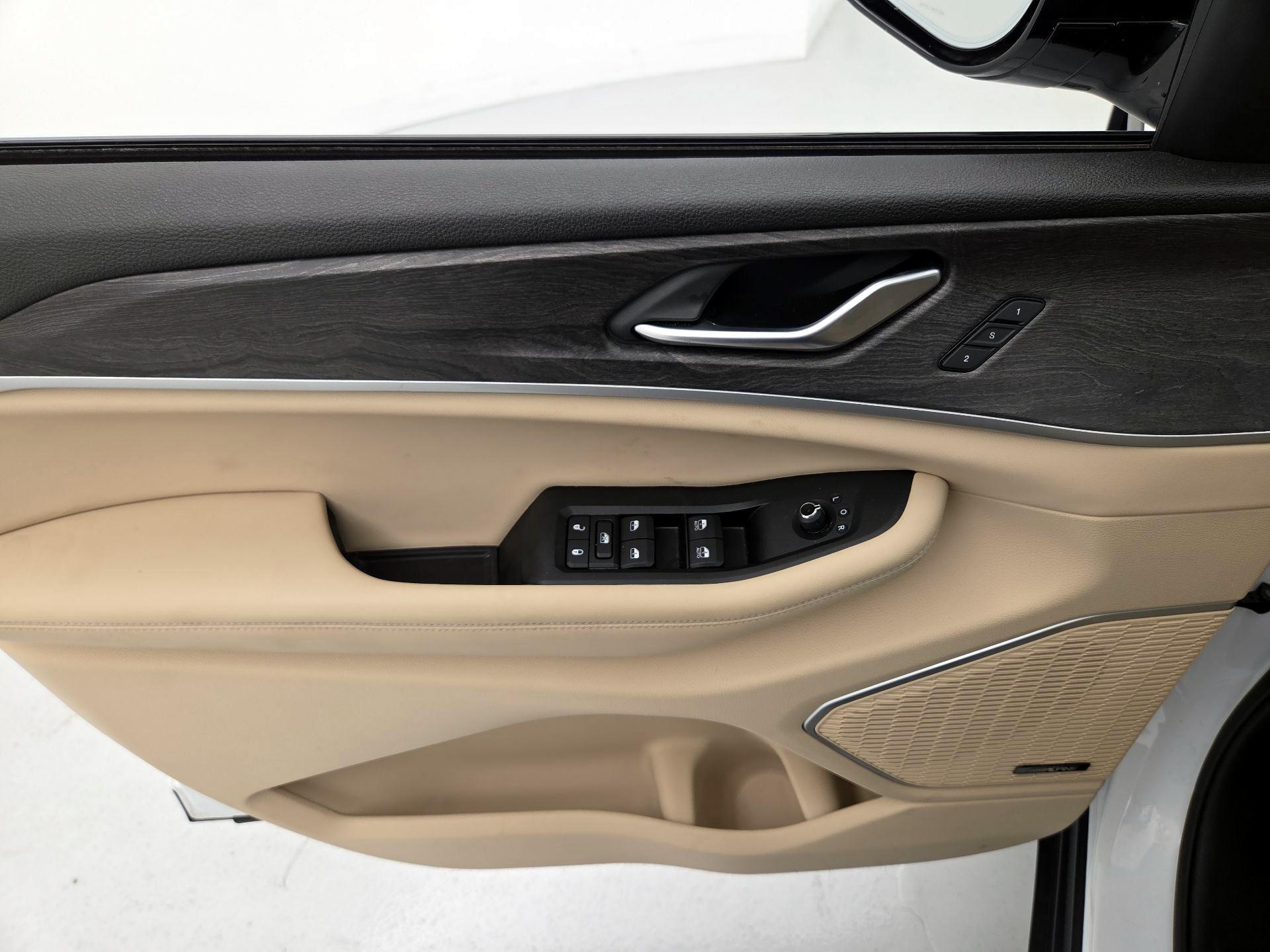 Thumbnail: 2023 Jeep Grand Cherokee - 12