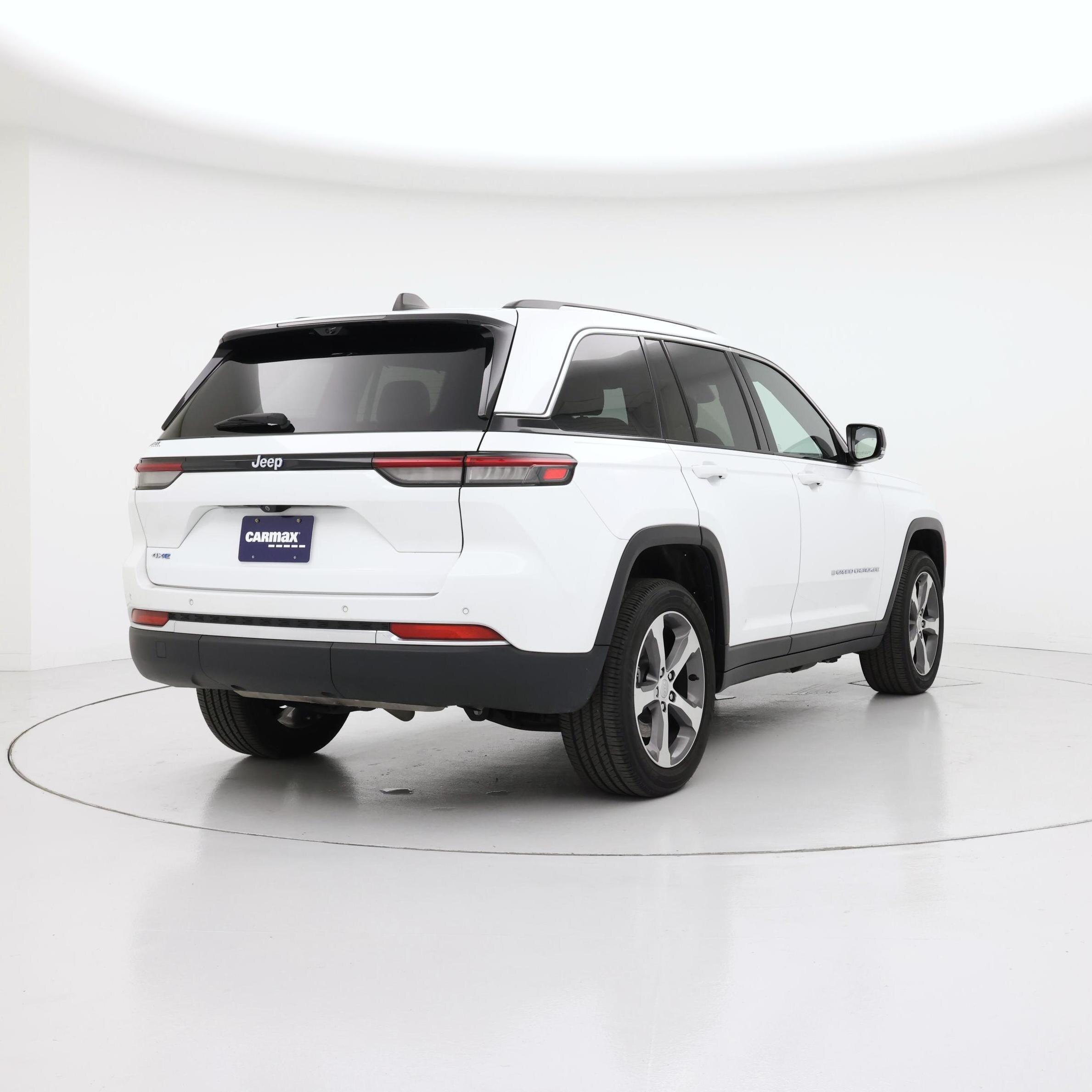 Thumbnail: 2023 Jeep Grand Cherokee - 8
